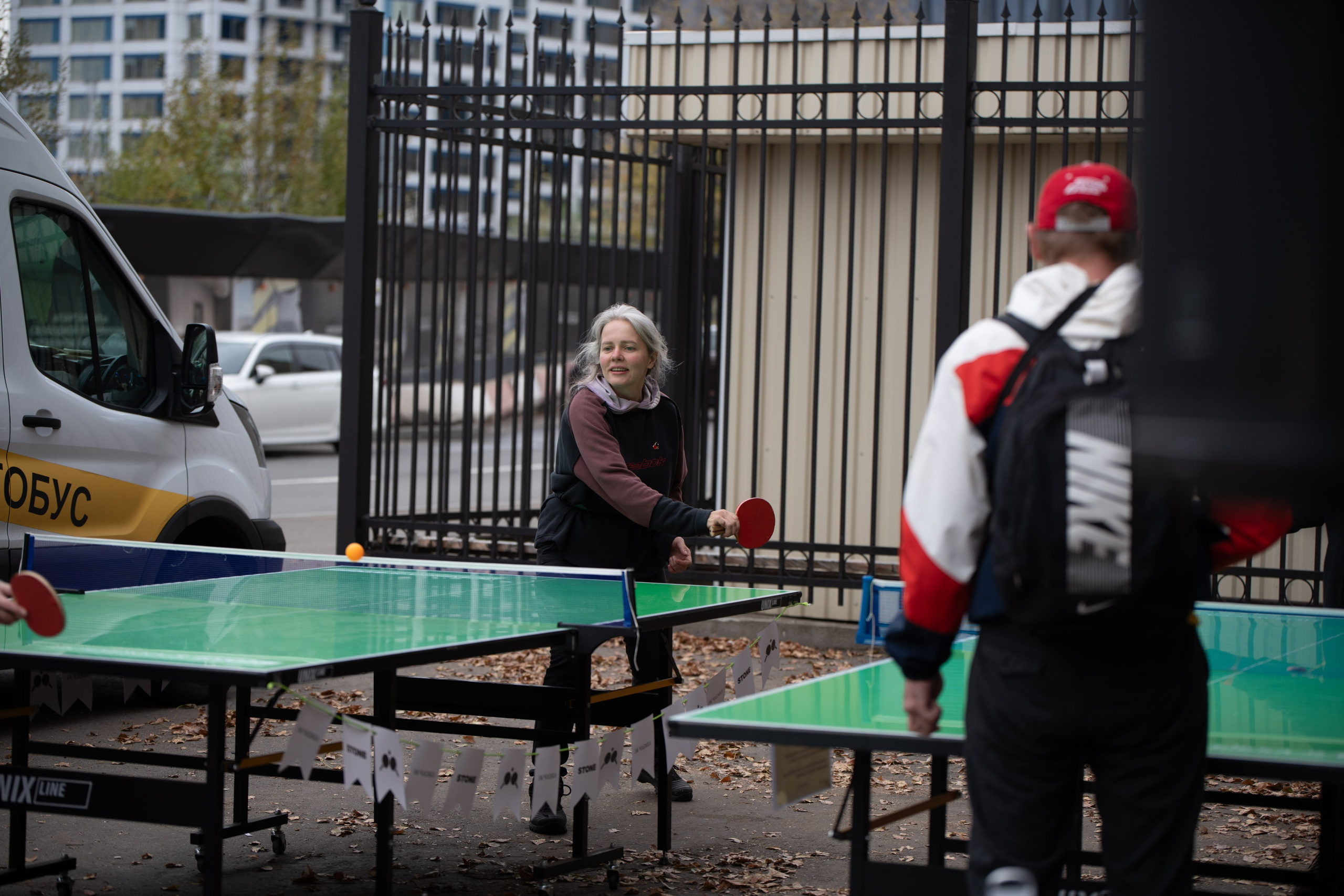 Съемка турнира по настольному теннису в НКО «Ночлежка». Фотограф в Москве. Шахабудин
