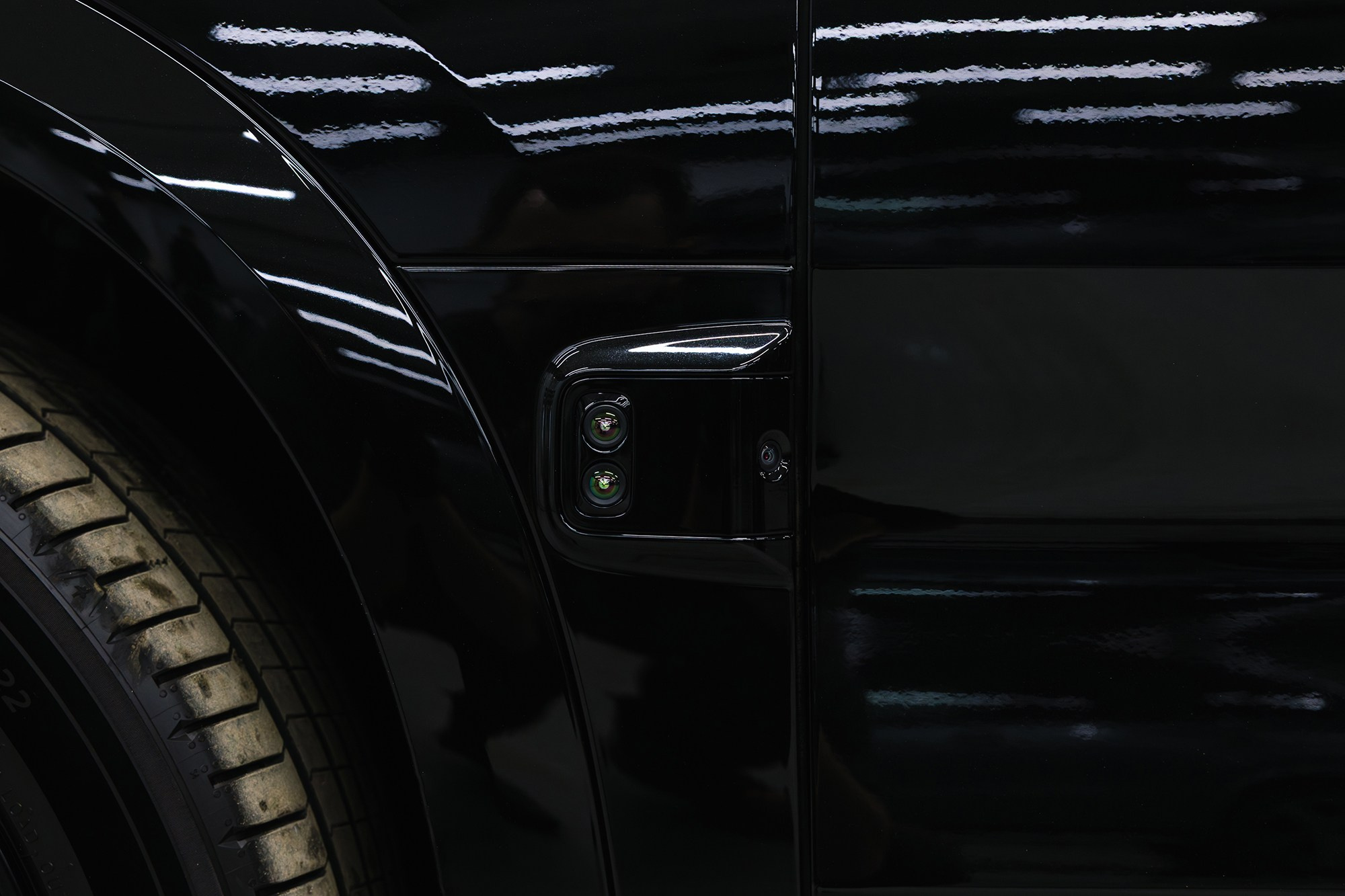 Zeekr 9X 2.0hyb 4WD AT (1401 л. с.) 2025, последовательно-параллельный гибрид, АКПП, 4WD. Автосалон «Х-Авто»