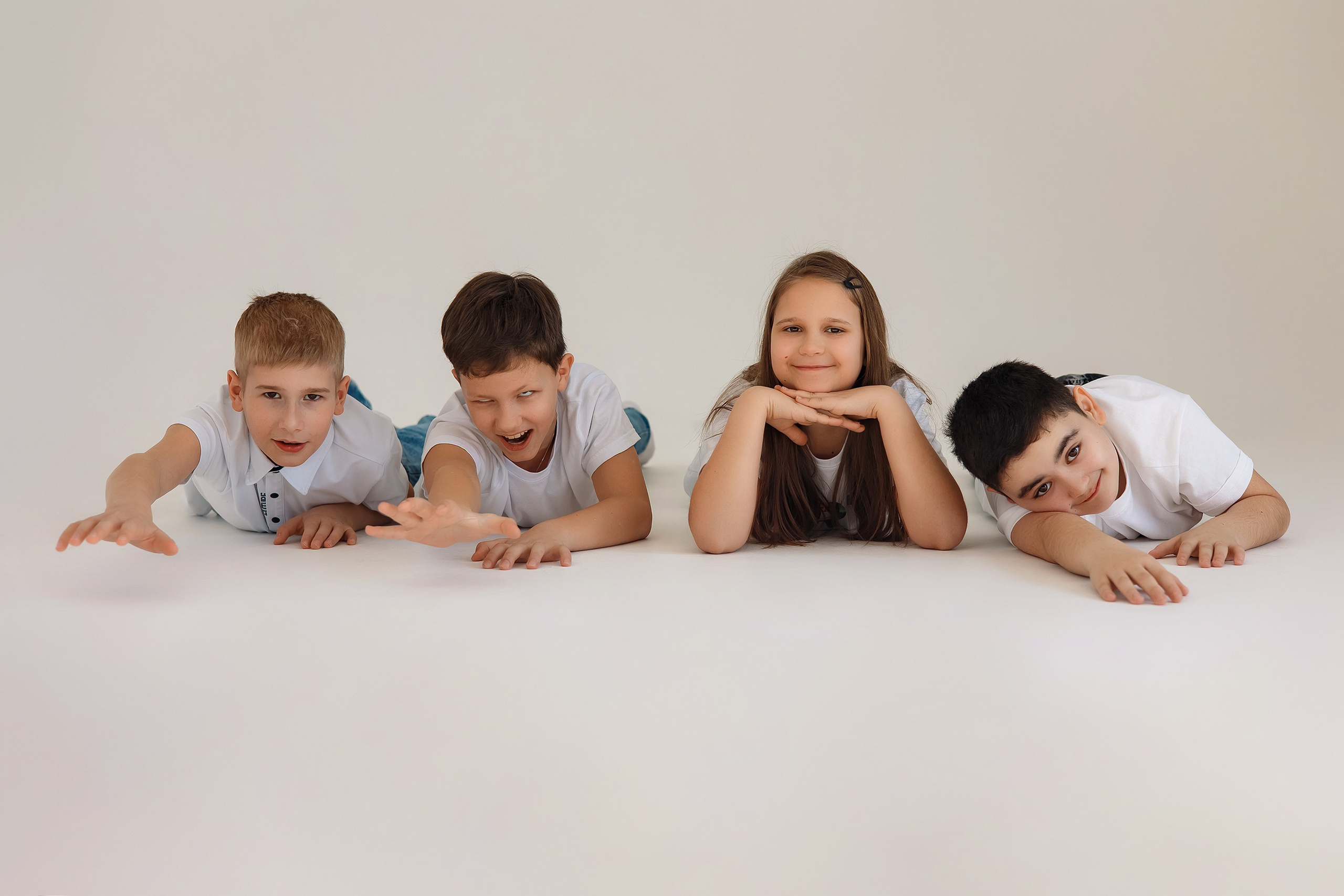 4 класс съемка в фотостудии. Фотограф Любовь Корниенко, Примоский край