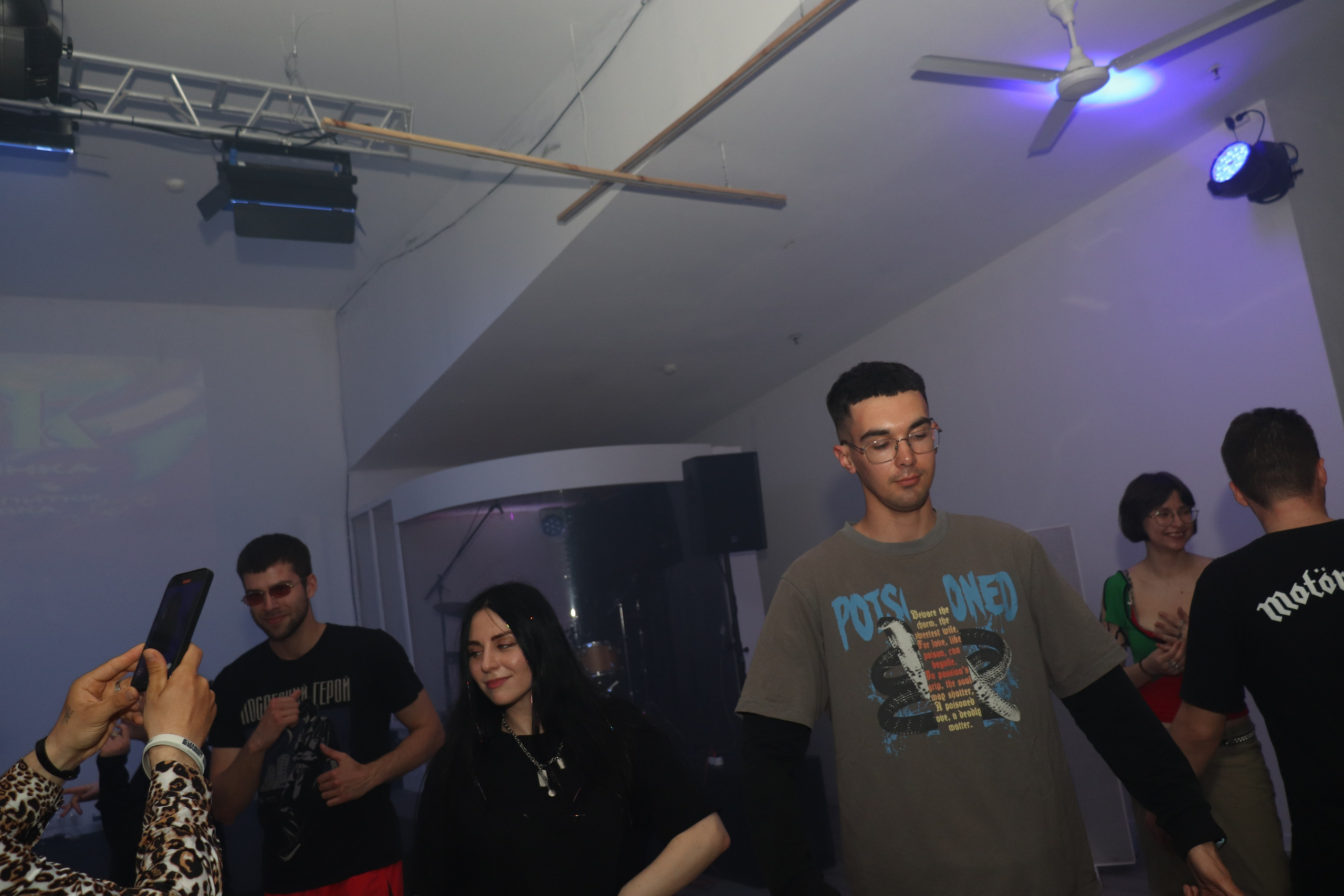 Дискотека 90х молодёжного «клуба 52». Ивентный фотограф в Санкт-Петербурге Олег Комков