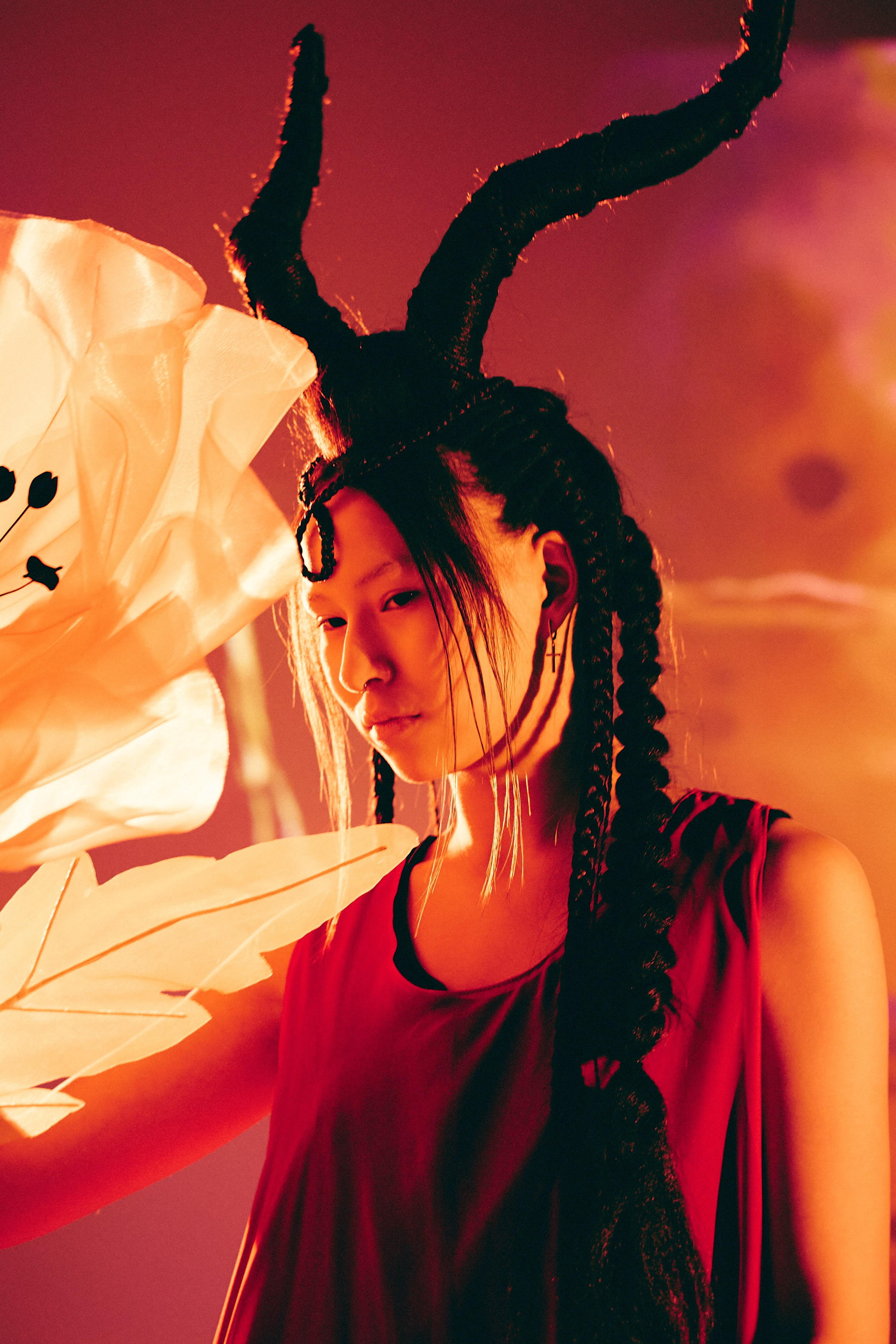 Ника: рогастый демон | Женский портрет | Белов Тимофей, фотограф СПБ. Фотограф Белов Тимофей | Санкт-Петербург | СПБ