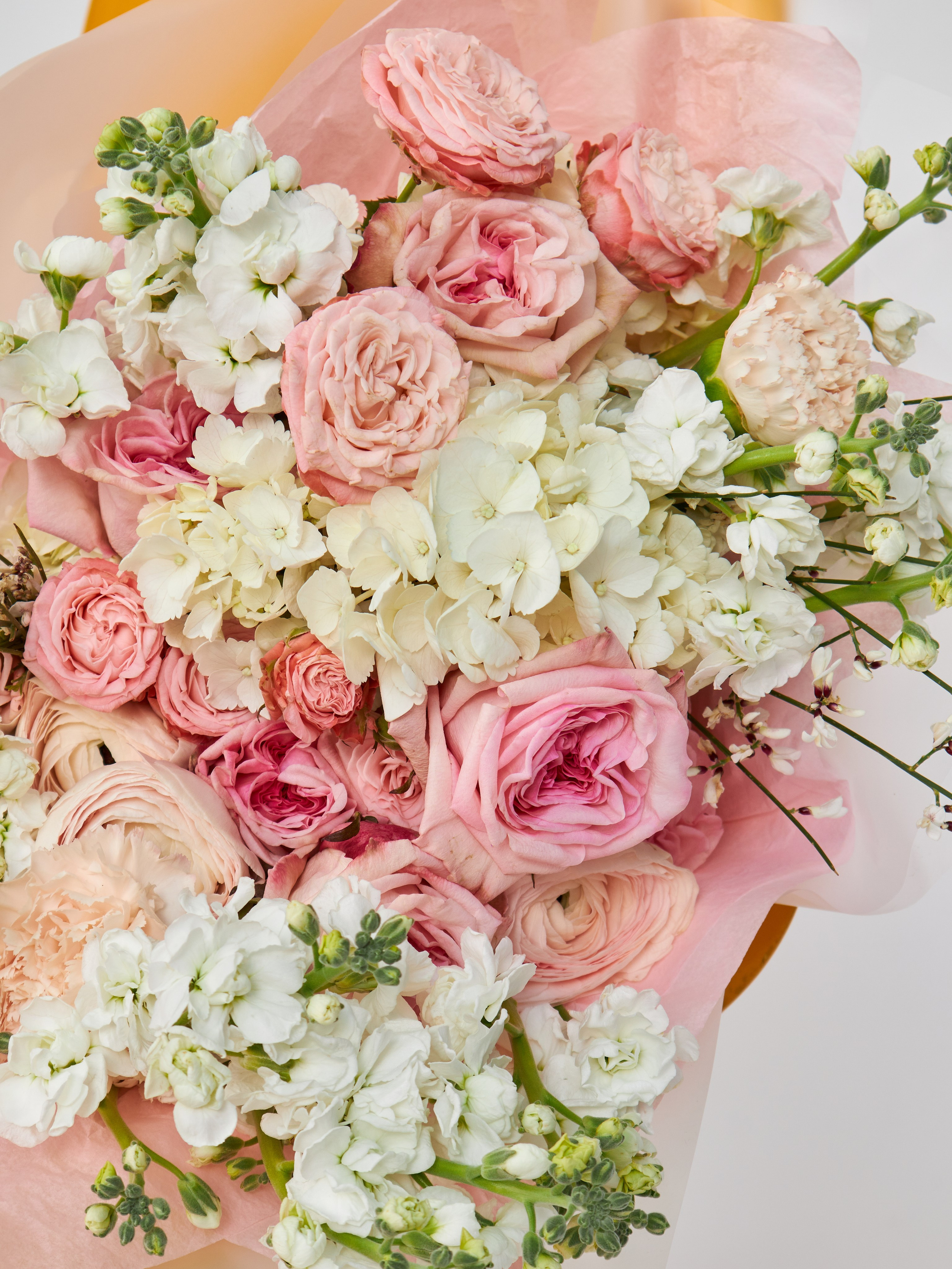 Съемка каталода одежды с учетом актуальных трендов и сезонности в Москве – контент, который продает здесь и сейчас