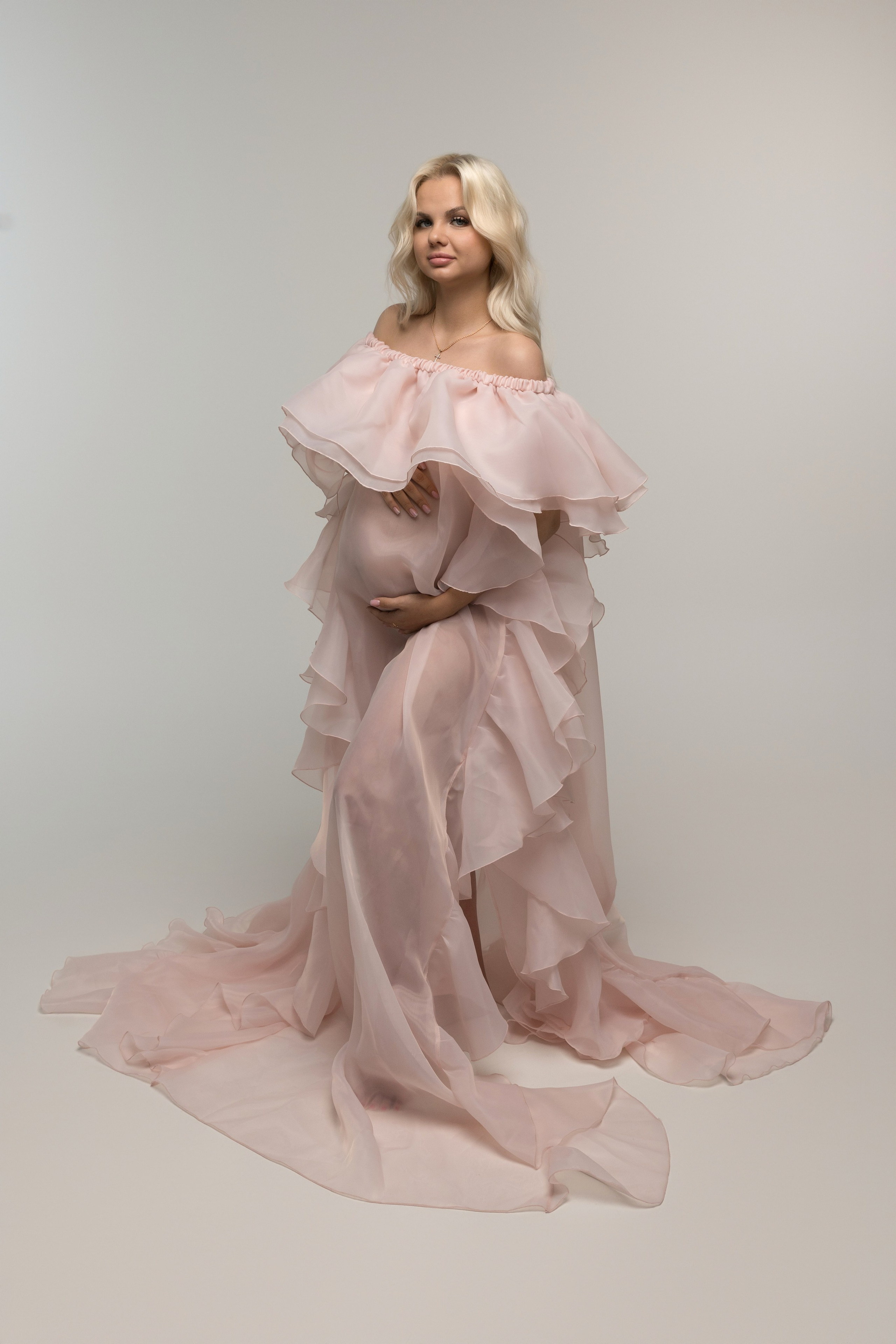 Фотосессия беременности в Красноярске — Vetaphoto. Фотограф беременности и новорожденных в Красноярске Вета Ланская