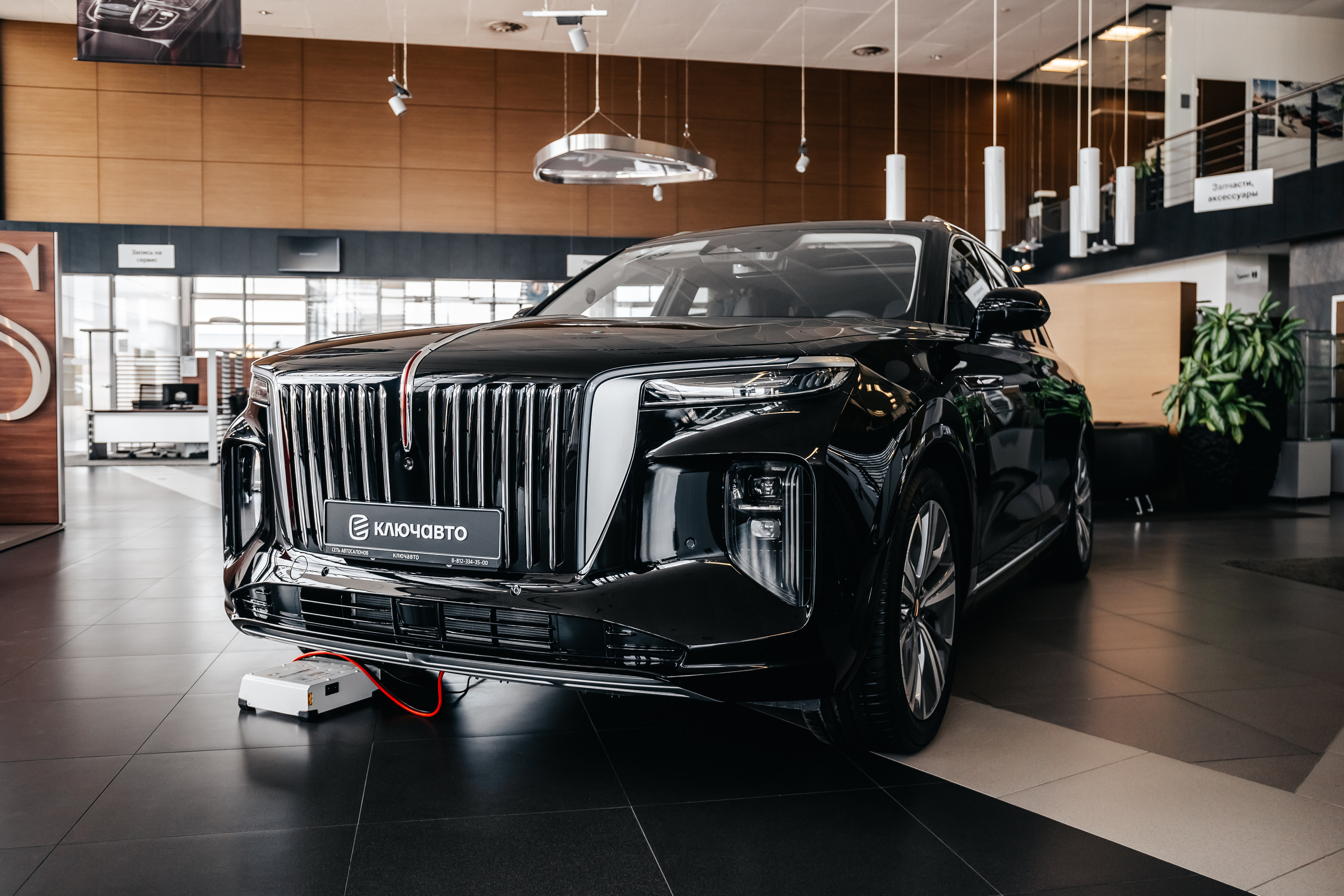 Презентация китайских автомобилей Hongqi в КлючАвто. Автомобильный фотограф, видеограф в Краснодаре Левшакова Анжелика