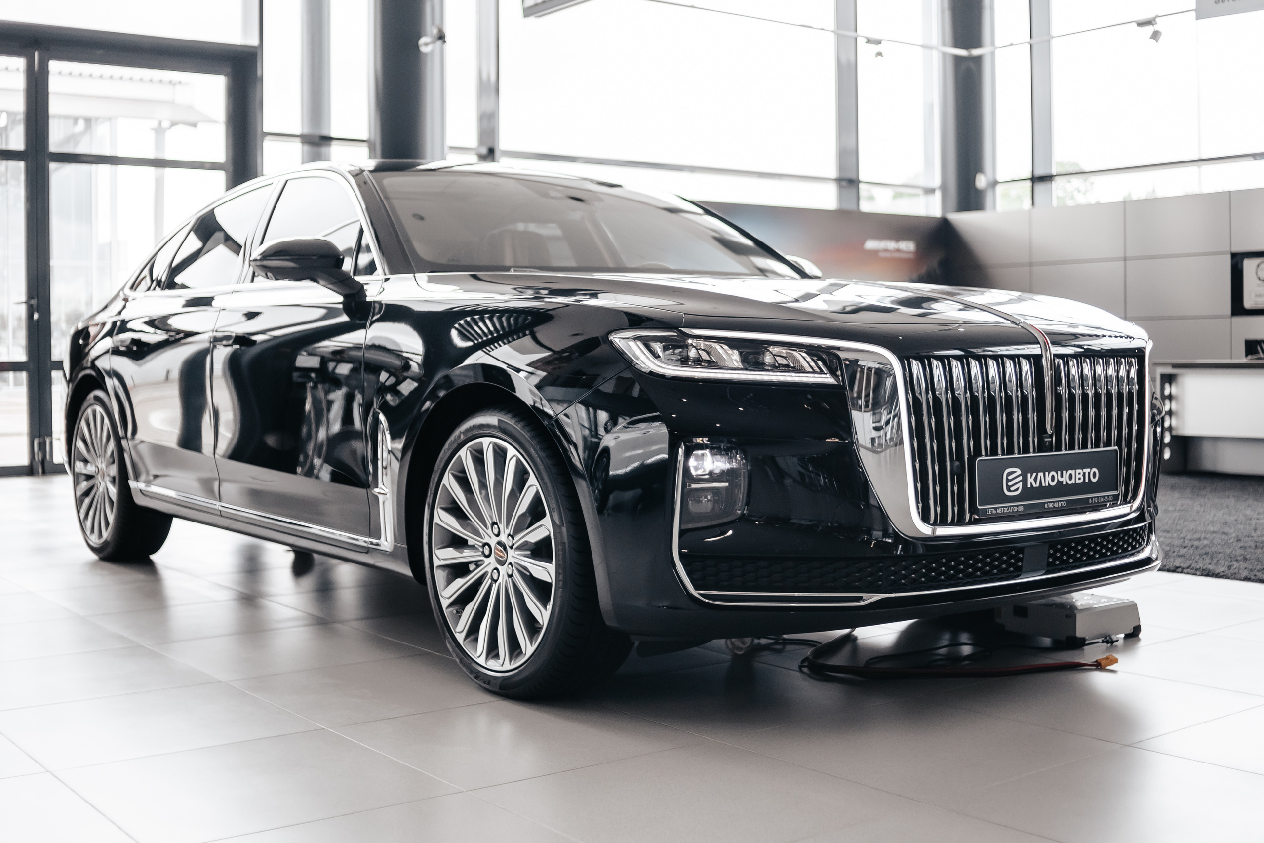 Презентация китайских автомобилей Hongqi в КлючАвто. Автомобильный фотограф, видеограф в Краснодаре Левшакова Анжелика