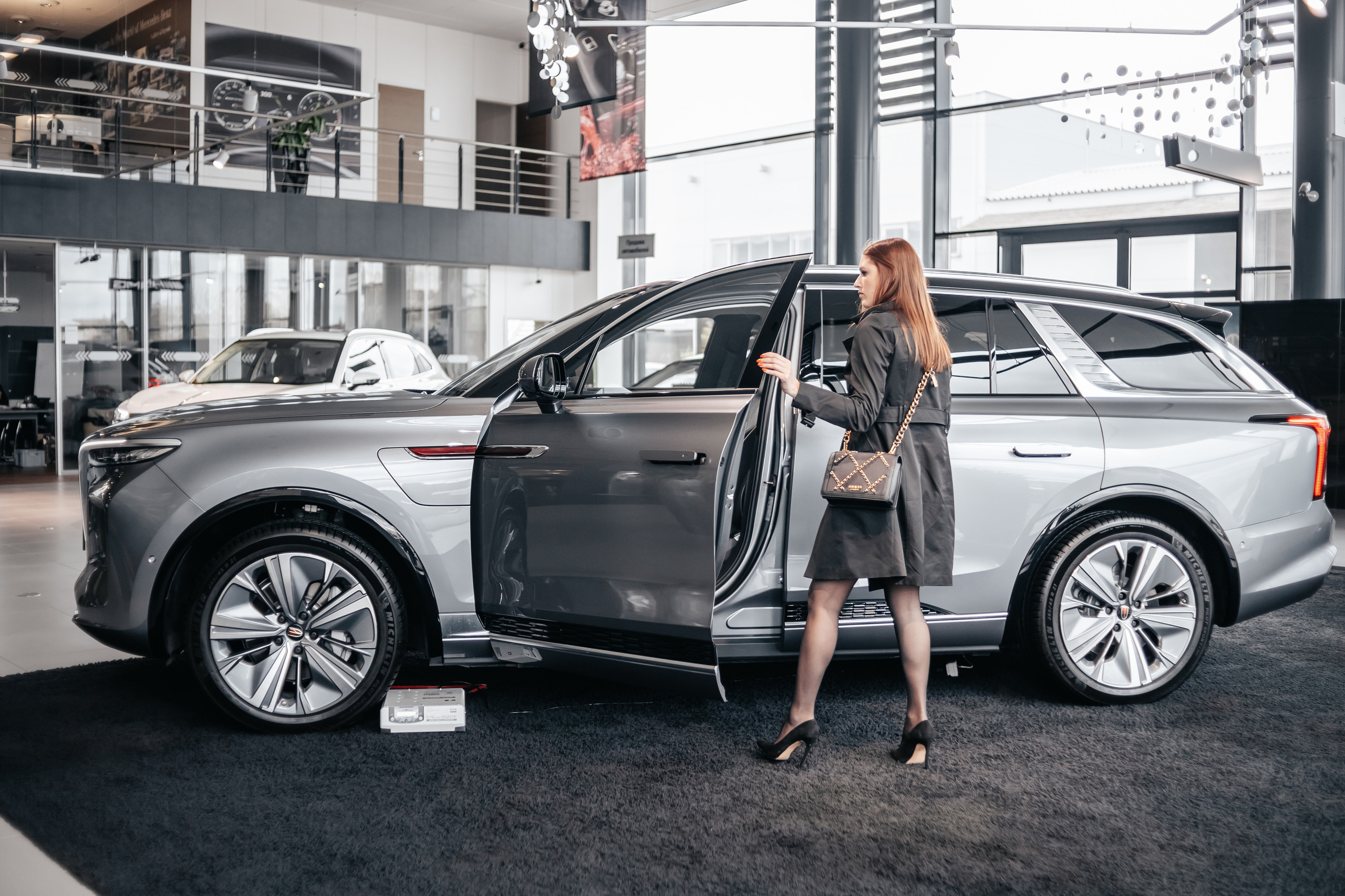 Презентация китайских автомобилей Hongqi в КлючАвто. Автомобильный фотограф, видеограф в Краснодаре Левшакова Анжелика