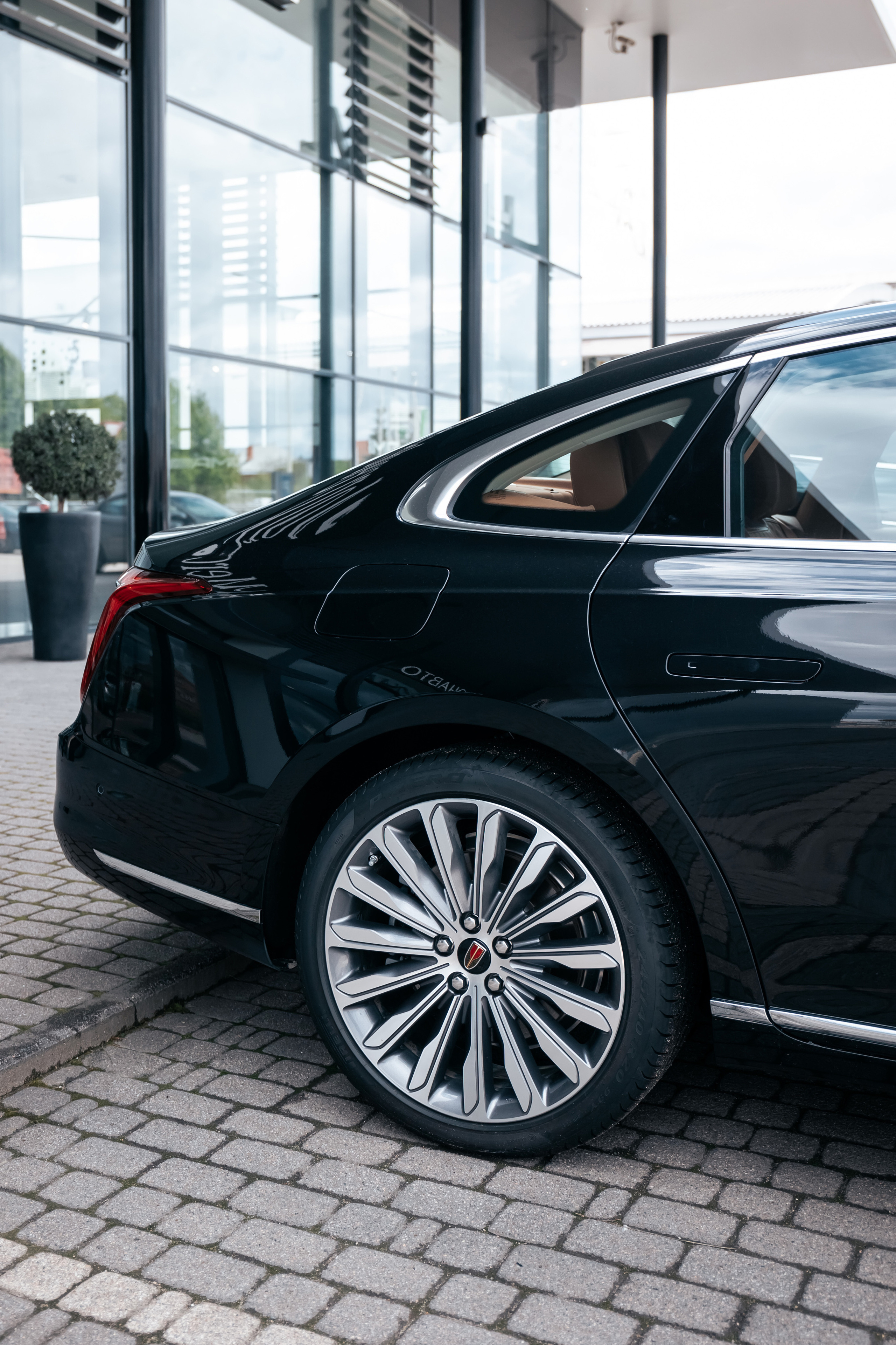 Презентация китайских автомобилей Hongqi в КлючАвто. Автомобильный фотограф, видеограф в Краснодаре Левшакова Анжелика