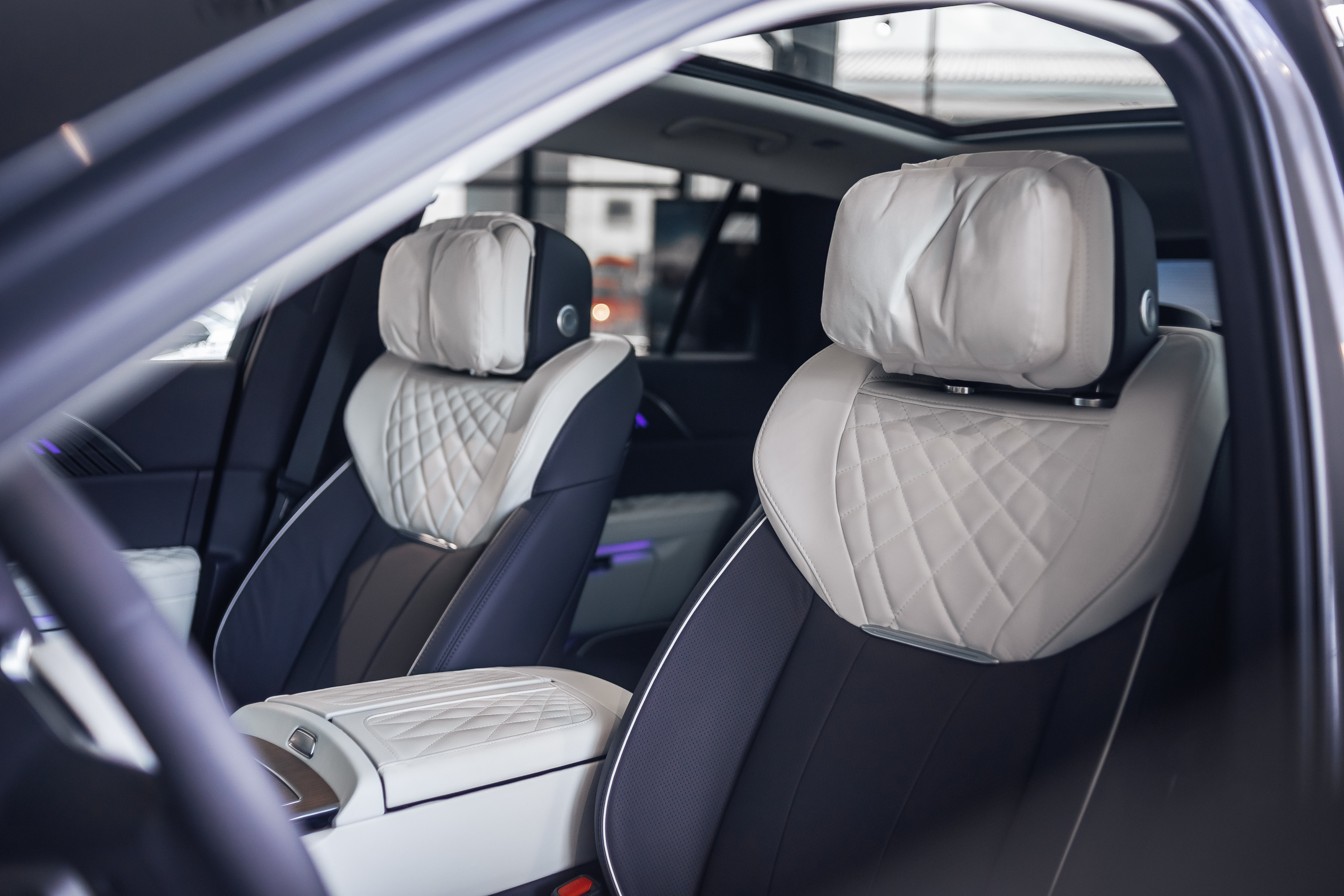 Презентация китайских автомобилей Hongqi в КлючАвто. Автомобильный фотограф, видеограф в Краснодаре Левшакова Анжелика