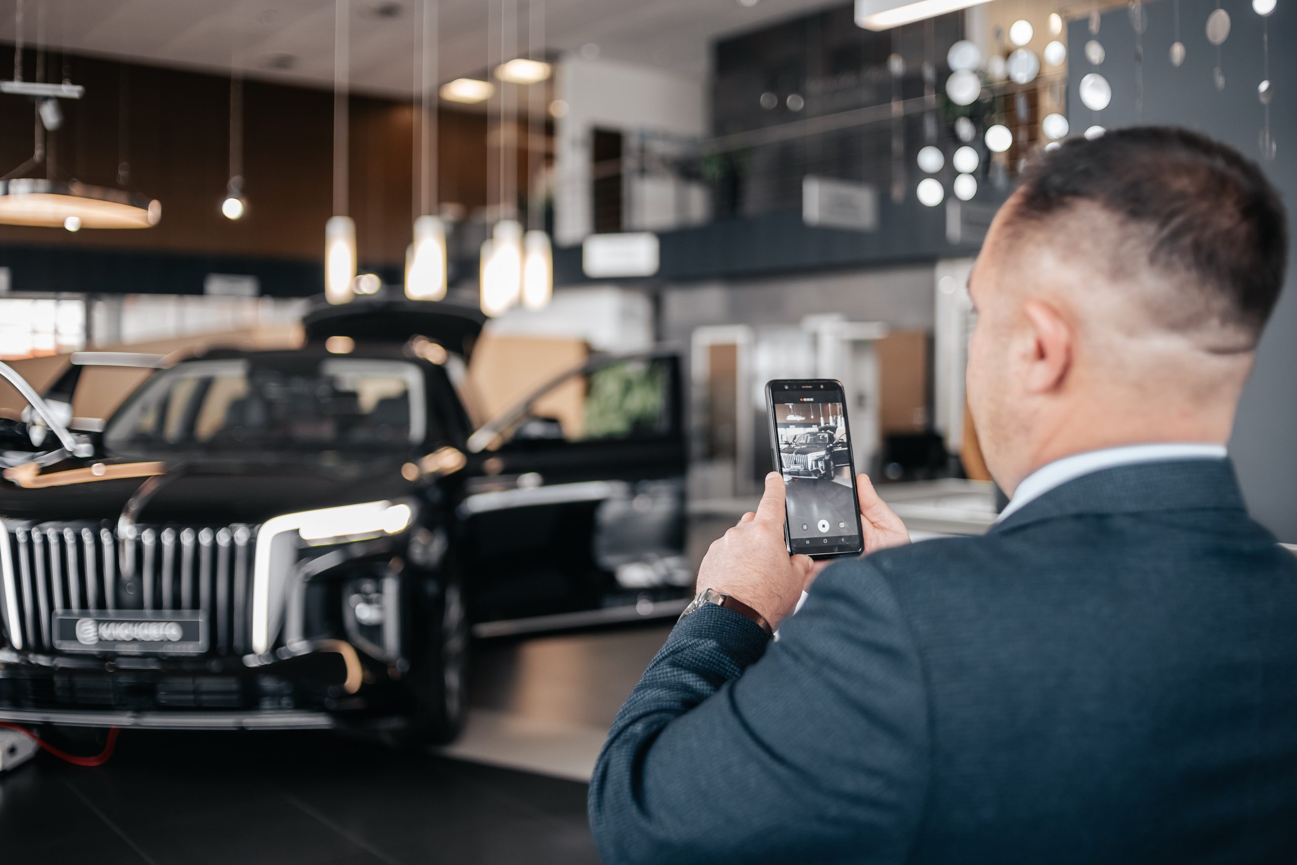 Презентация китайских автомобилей Hongqi в КлючАвто. Автомобильный фотограф, видеограф в Краснодаре Левшакова Анжелика