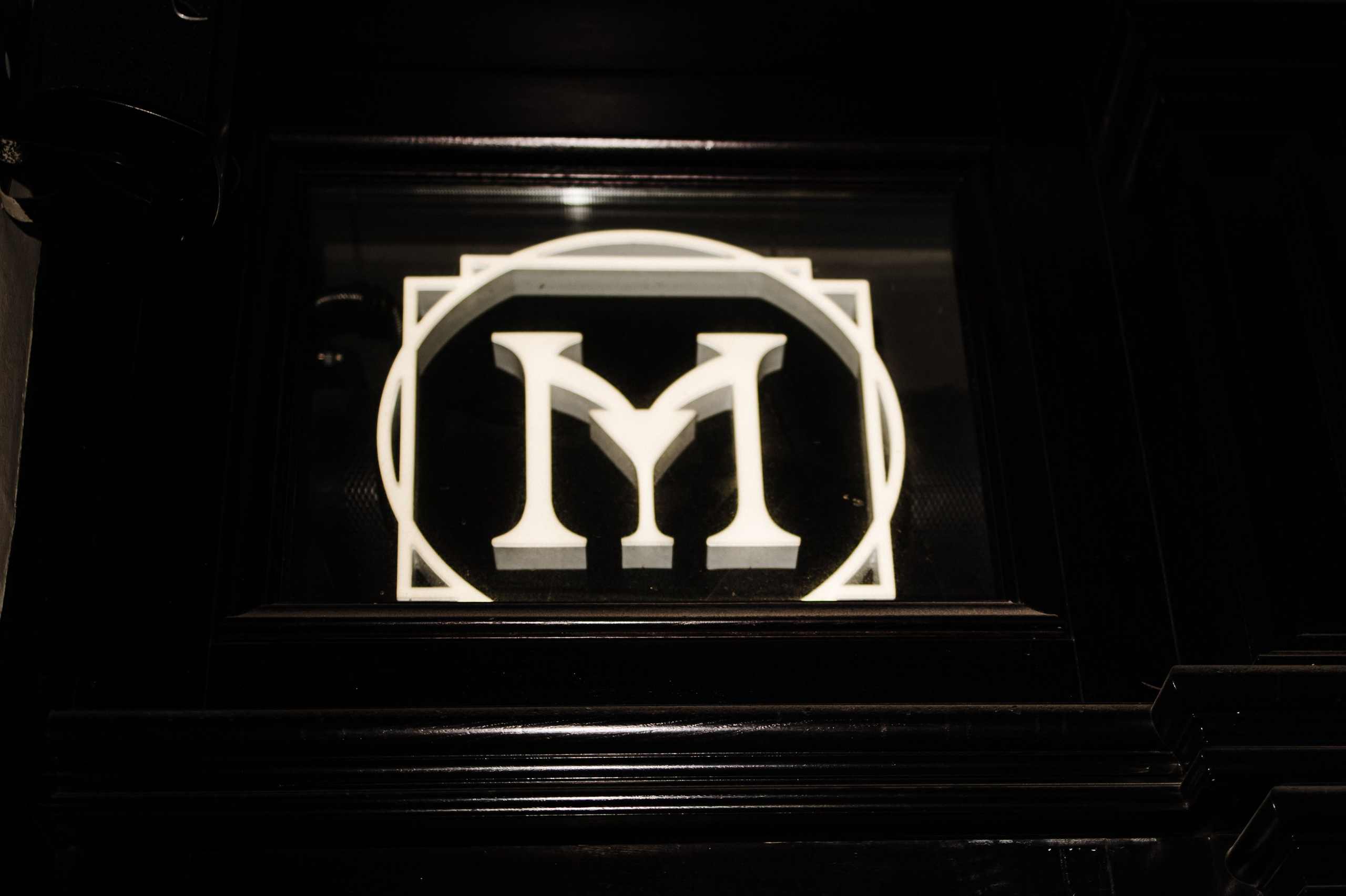 Бар Медведь. VICTORIA SHU