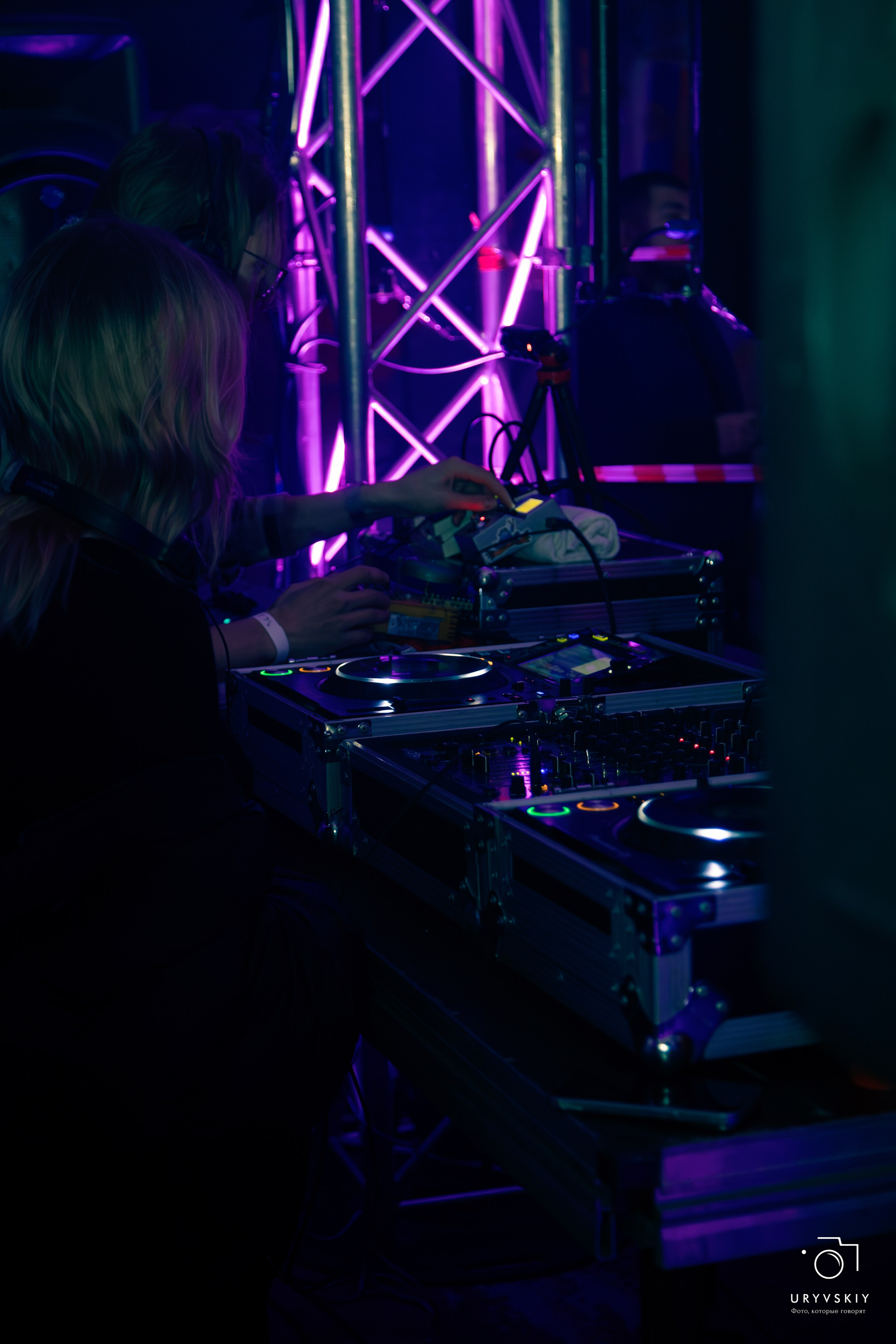 Рейв на Центральном рынке. Игорь Урывский. Фотограф Красноярск