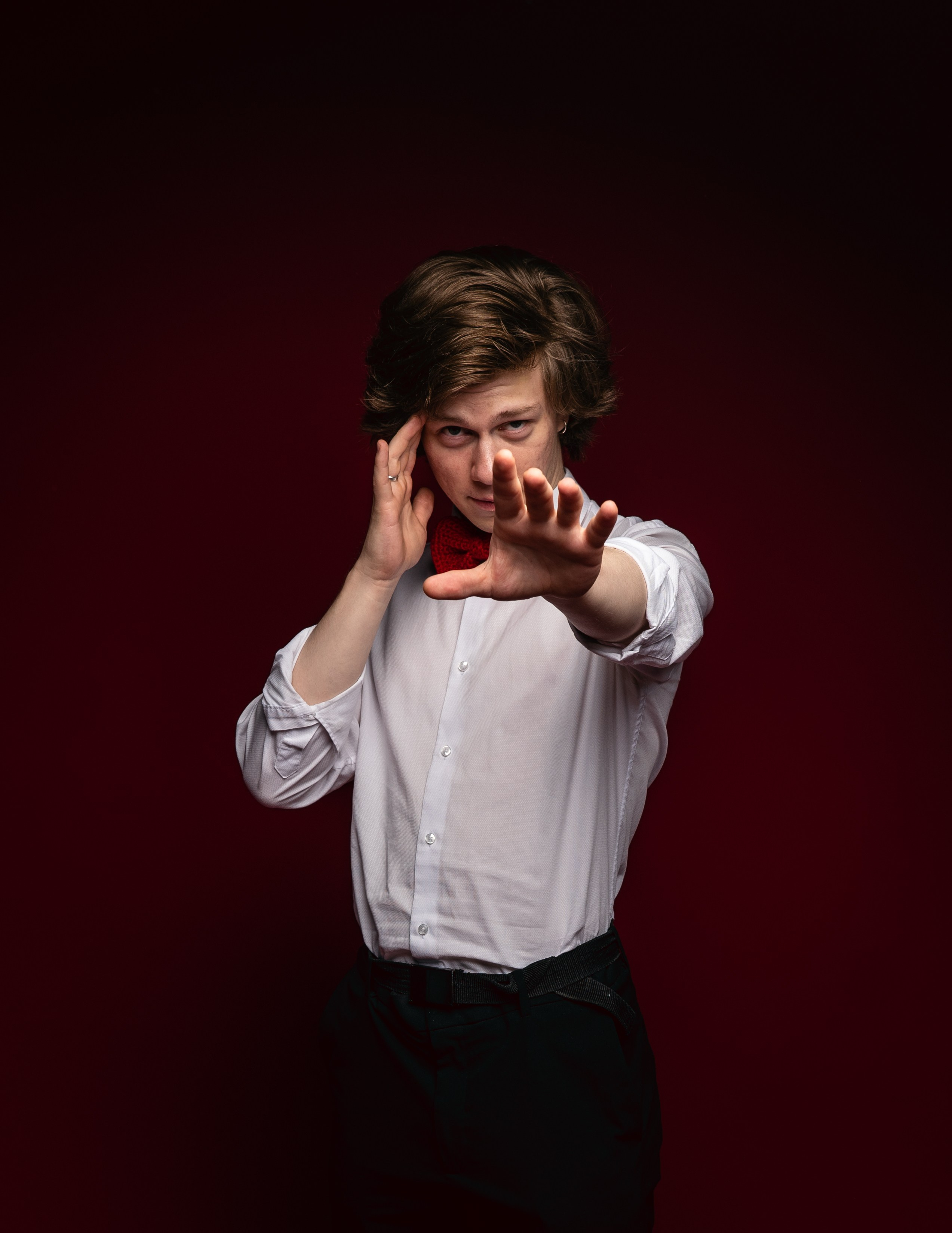 Жора. Фокусник. Фотосессия в Спб в студии, фотограф Панютина Марина