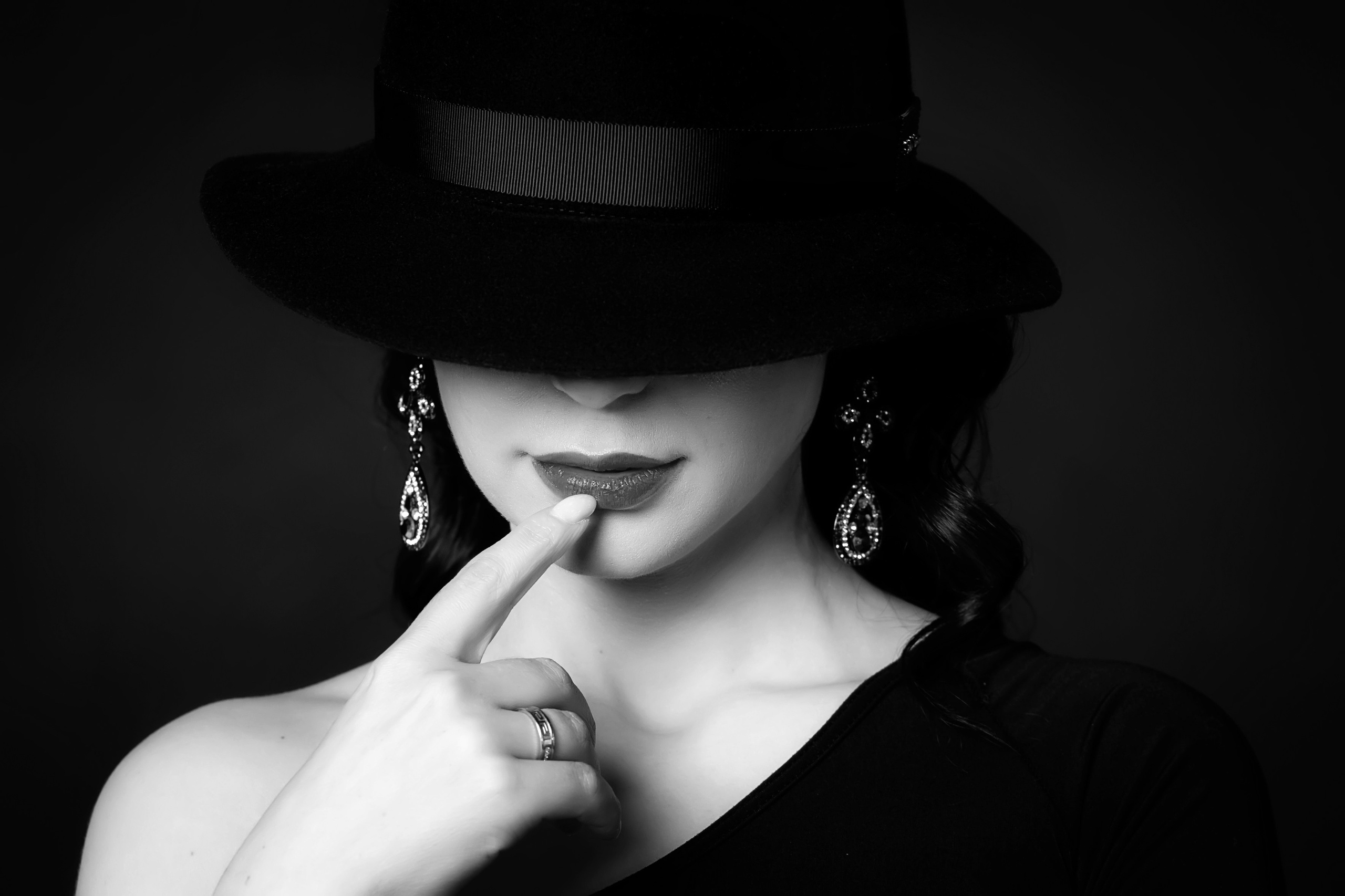 Съемка в стиле «Кинозвезда», фотосессия в Санкт-Петербурге. Портретные фотосессии, контент-съемки, репортаж