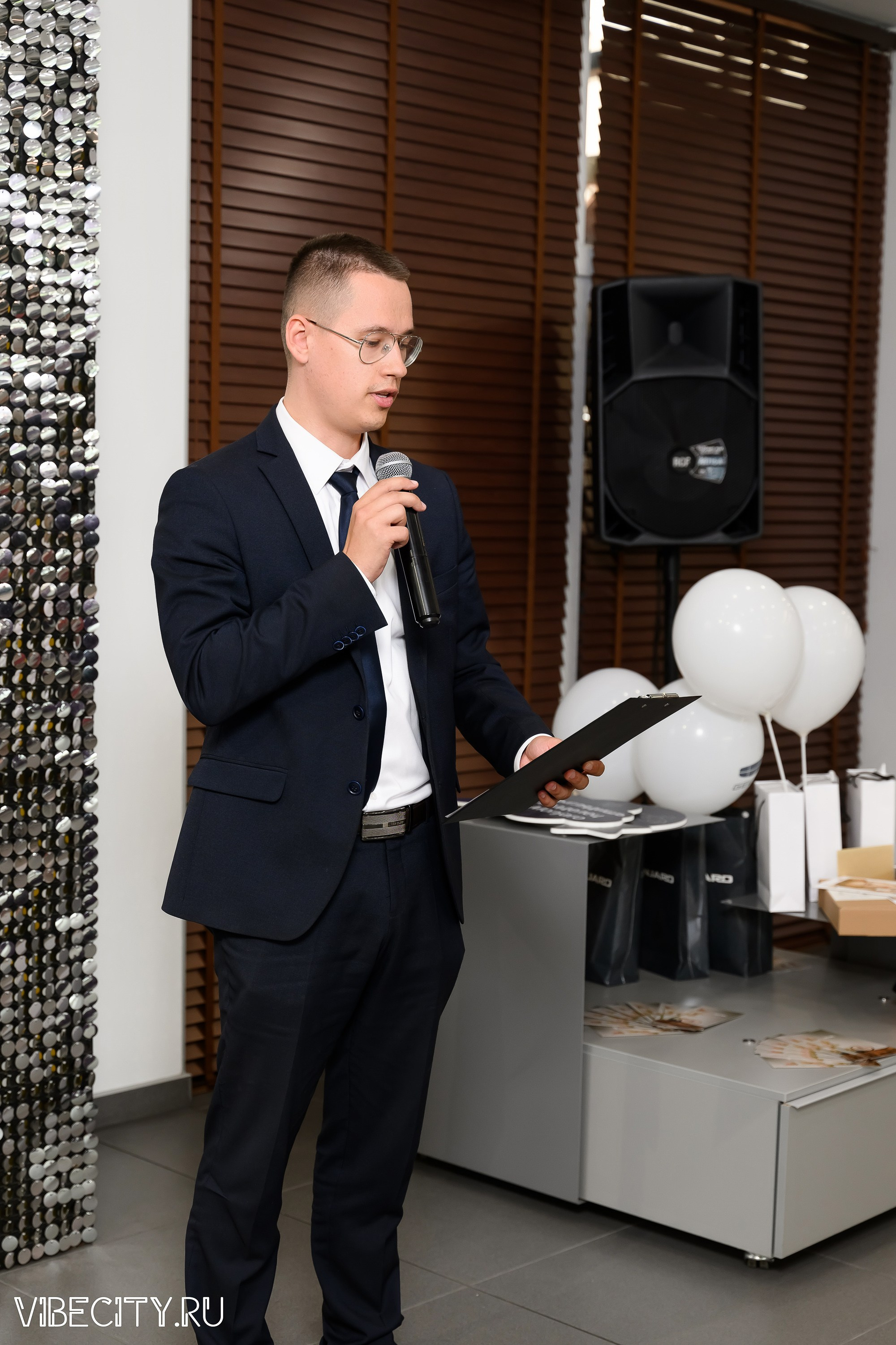 Презентация Geely Manjaro. VIBECITY.RU Вайб Сити Ру Фоторепортажи Фотоотчеты Калининград