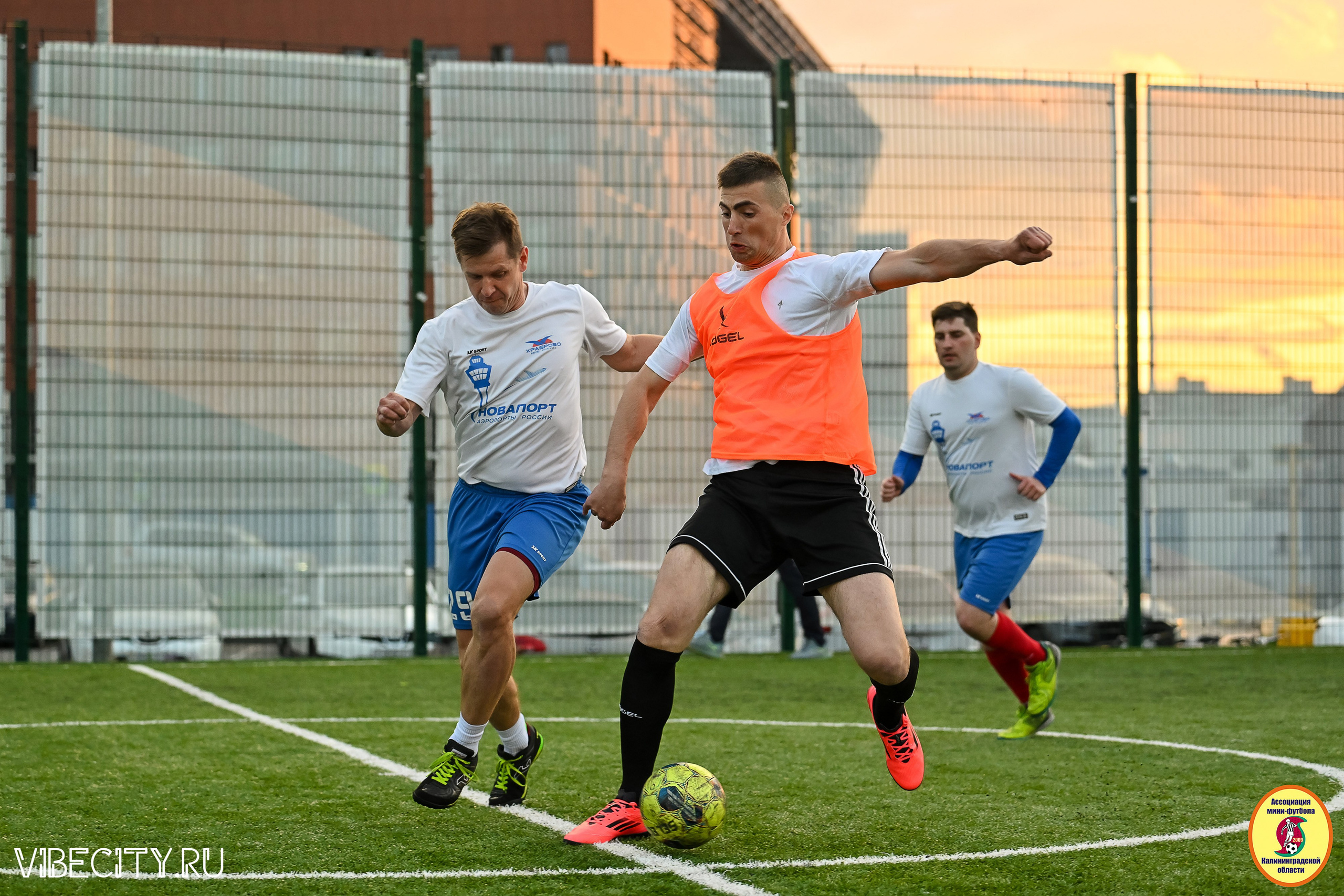 ИГРЫ МИНИ-ФУТБОЛЬНОЙ И КОРПОРАТИВНОЙ ЛИГИ. VIBECITY.RU Вайб Сити Ру Фоторепортажи Фотоотчеты Калининград