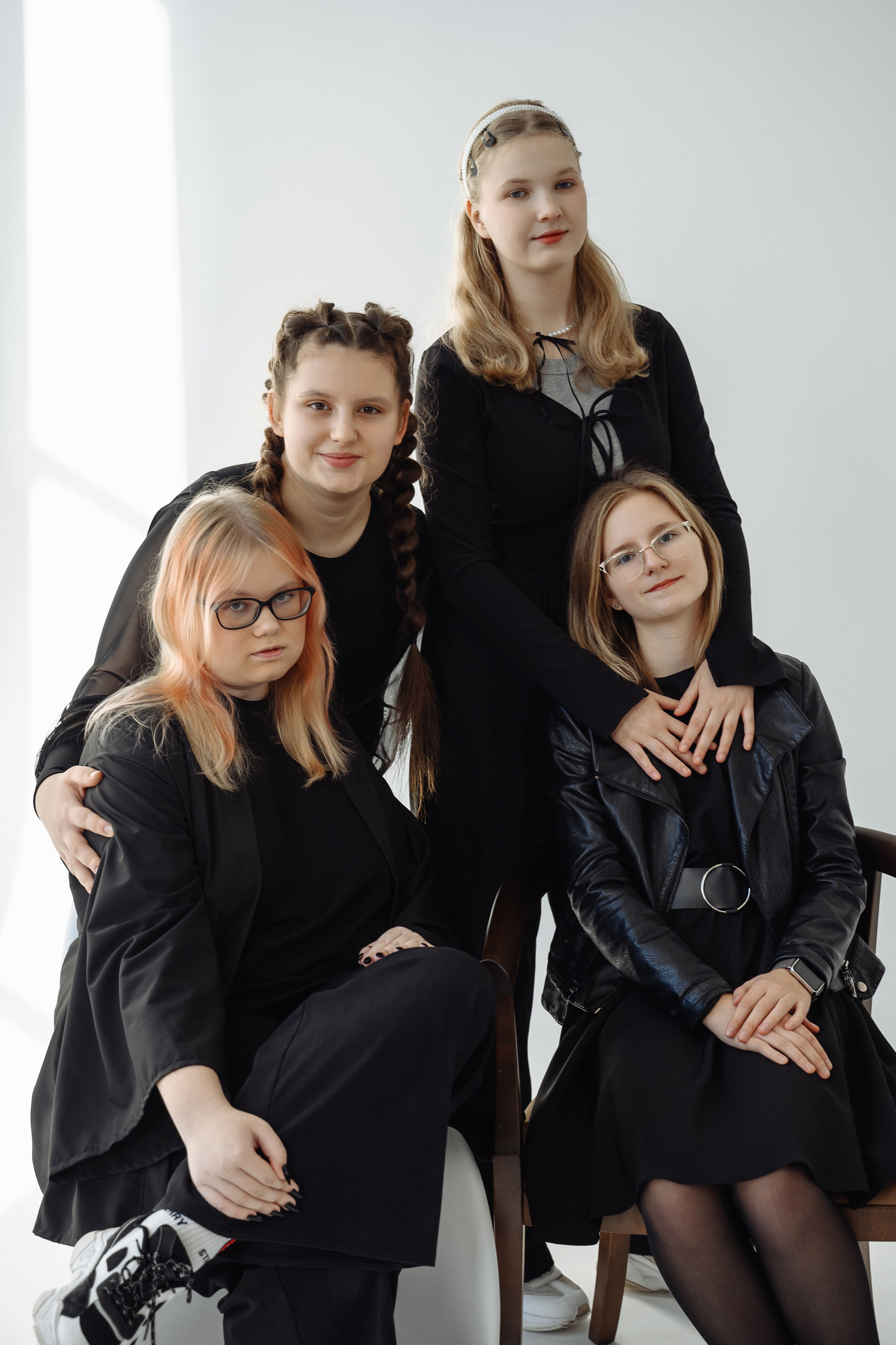 ВЫПУСКНИКИ 11 КЛАСС. МАРГАРИТА КУДРЯШОВА СВАДЕБНЫЙ И СЕМЕЙНЫЙ ФОТОГРАФ ТВЕРЬ МОСКВА