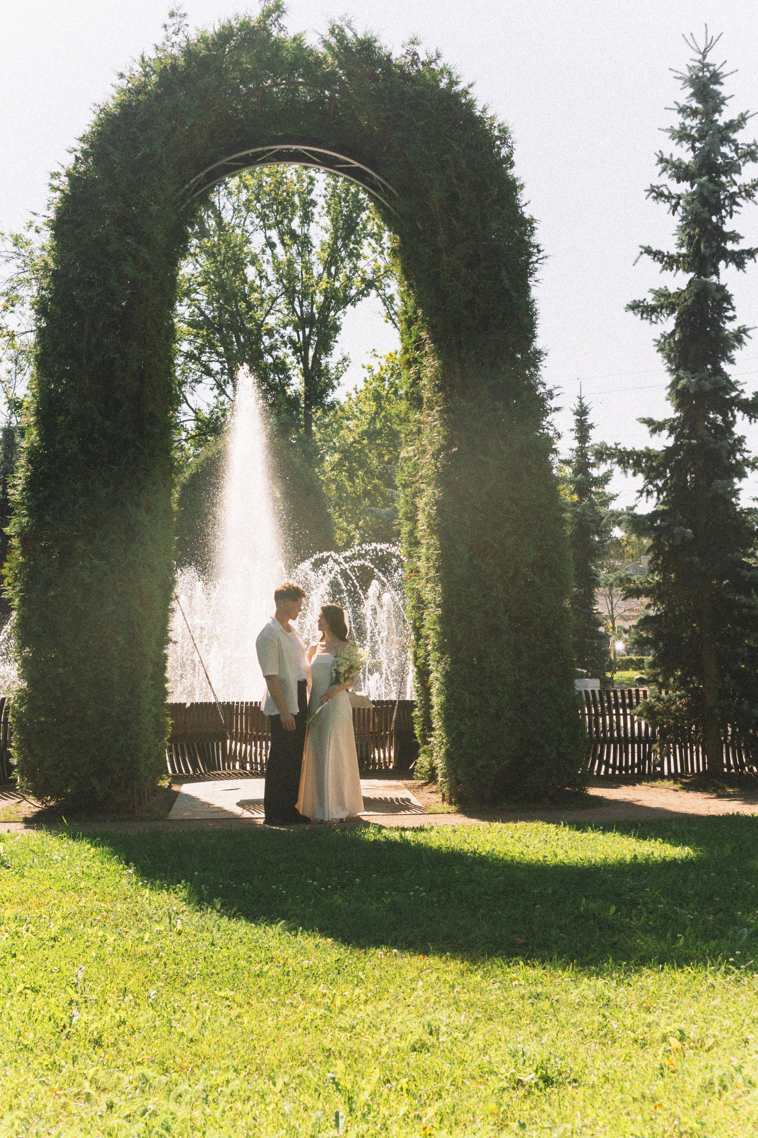 СВАДЕБНАЯ СЬЕМКА В ПЕТЕРГОФЕ И СЬЕМКА РЕПОРТАЖА В ЗАГСЕ ПЕТЕРГОФА. Профессиональный фотограф, Санкт-Петербург — Виктория Богомолова