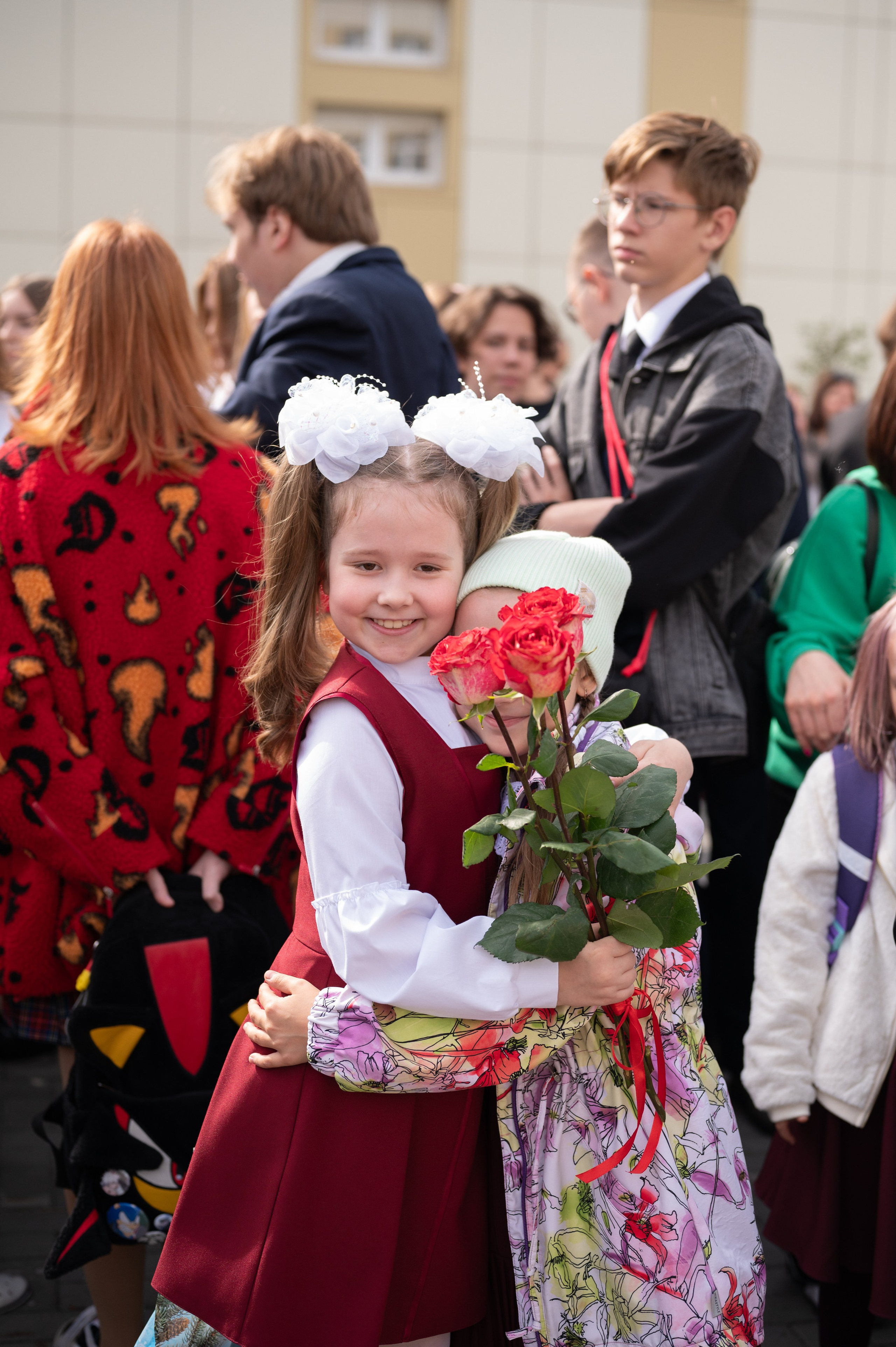 1 сентября 16 гимназия 2 класс (линейка + в классе+ на улице). Фотограф новорожденных, семейный детский в Тюмени Татьяна Морозова