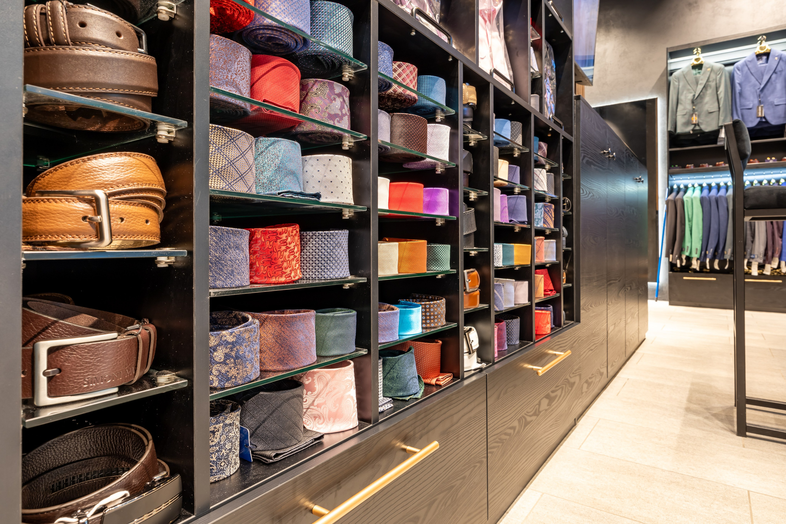 Съемка для производителя торгового оборудования в ТЦ «Ривьера». Интерьерный фотограф в Москве Сергей Чекмезов