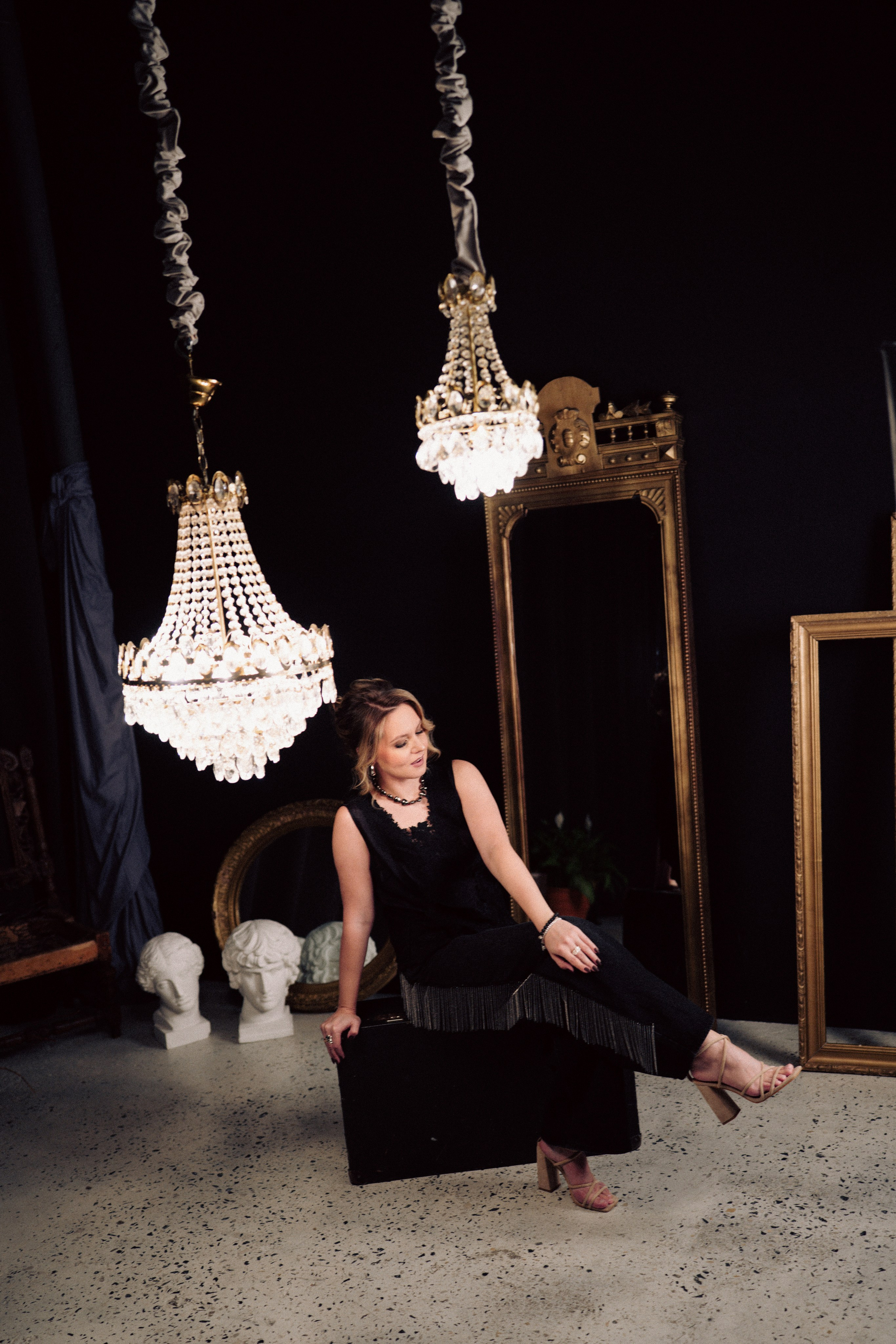 НОВОГОДНЯЯ ФОТОСЕСИИЯ В СТУДИИ ДЛЯ ДЕВУШКИ И ПРОГУЛКА ПО ЧЕРНЫШЕВСКОЙ. Профессиональный фотограф, Санкт-Петербург — Виктория Богомолова