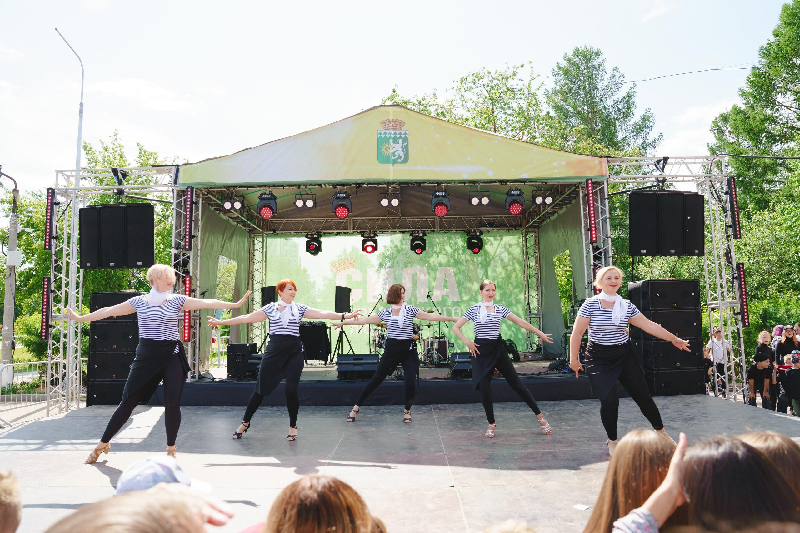 Отзывы. Фотограф в детский сад в Екатеринбурге, выпускные альбомы Юлия Умерова