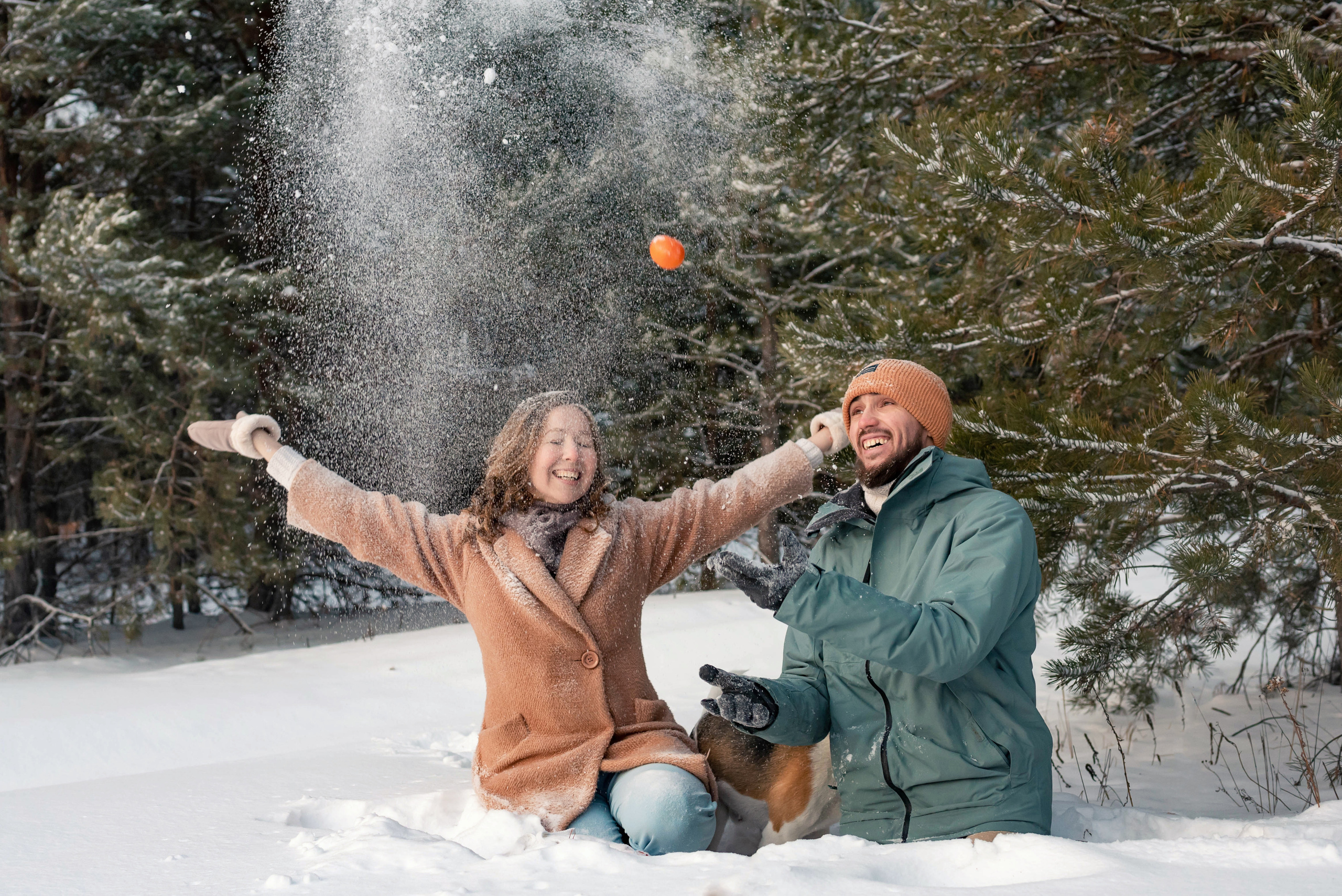 Миша, Настя и Раф прогулка зимой. Семейный и детский фотограф Оля в Тюмени