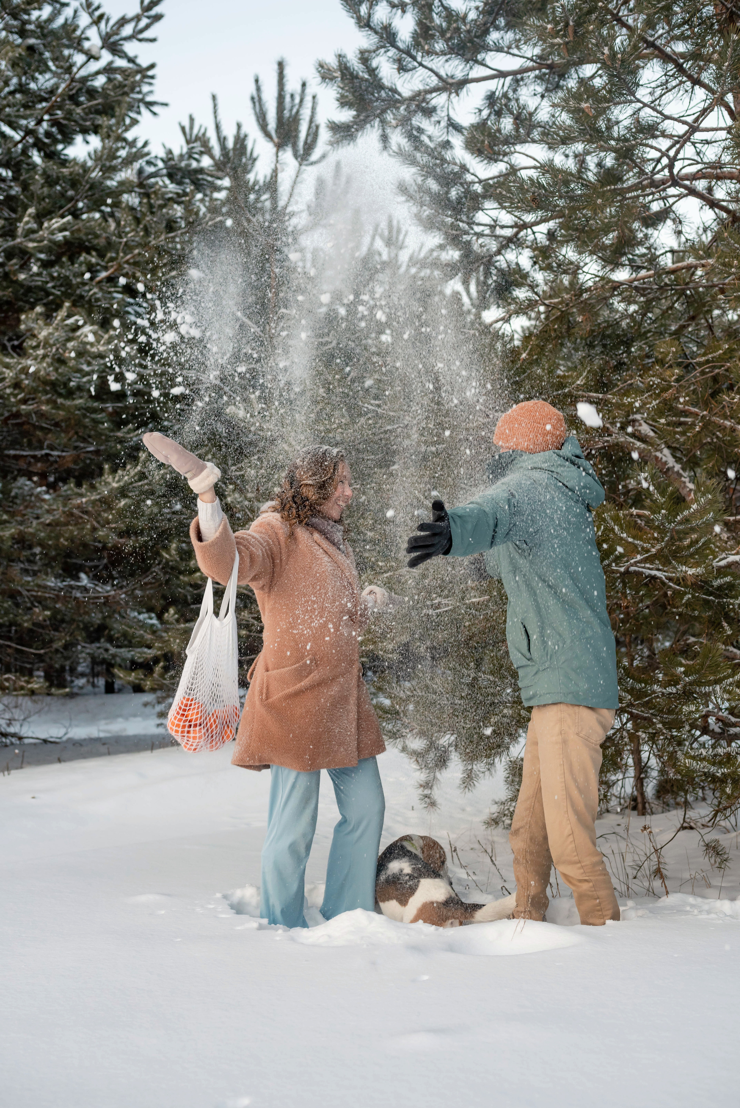 Миша, Настя и Раф прогулка зимой. Семейный и детский фотограф Оля в Тюмени