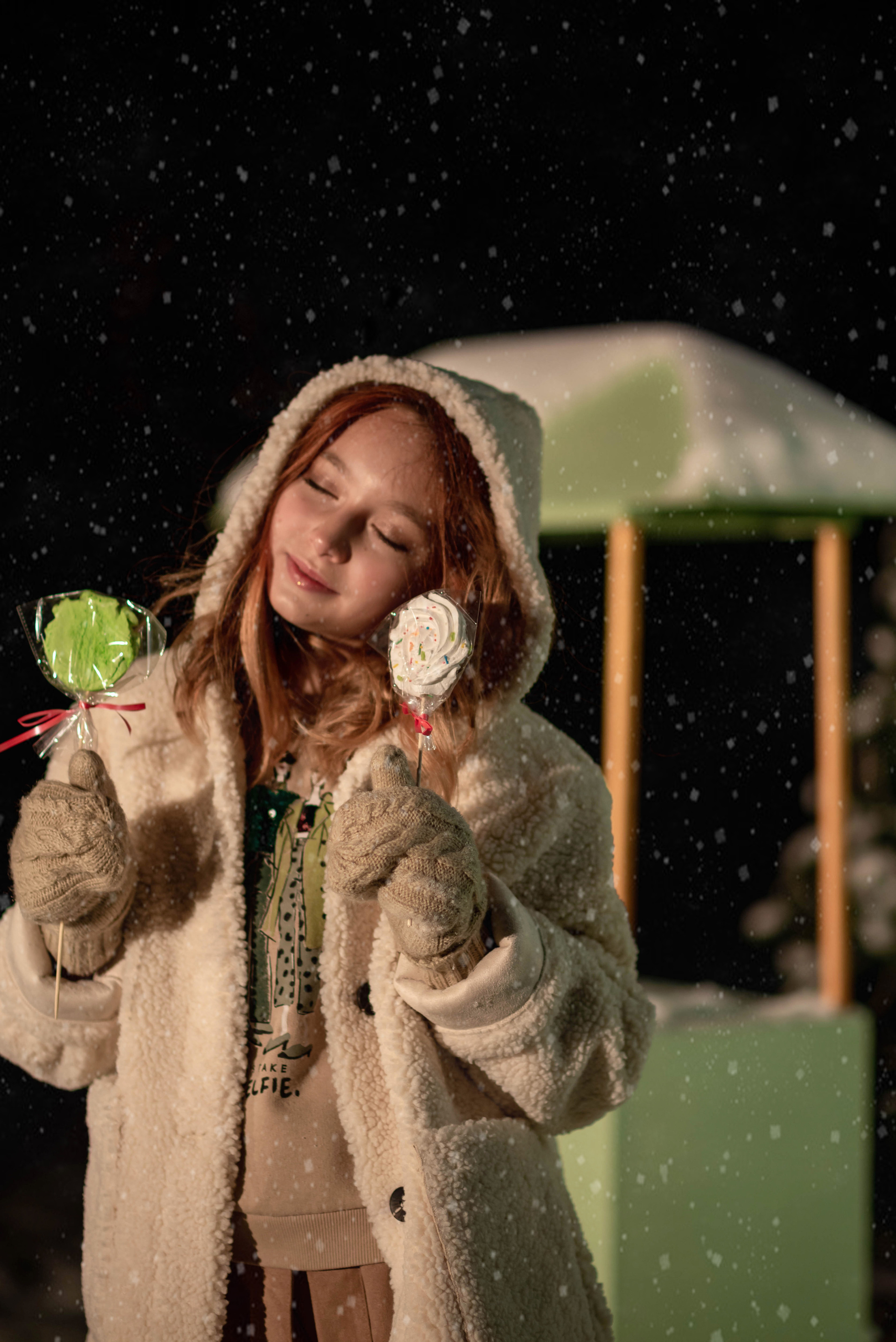 Девочки в уличной локации. Семейный и детский фотограф Оля в Тюмени