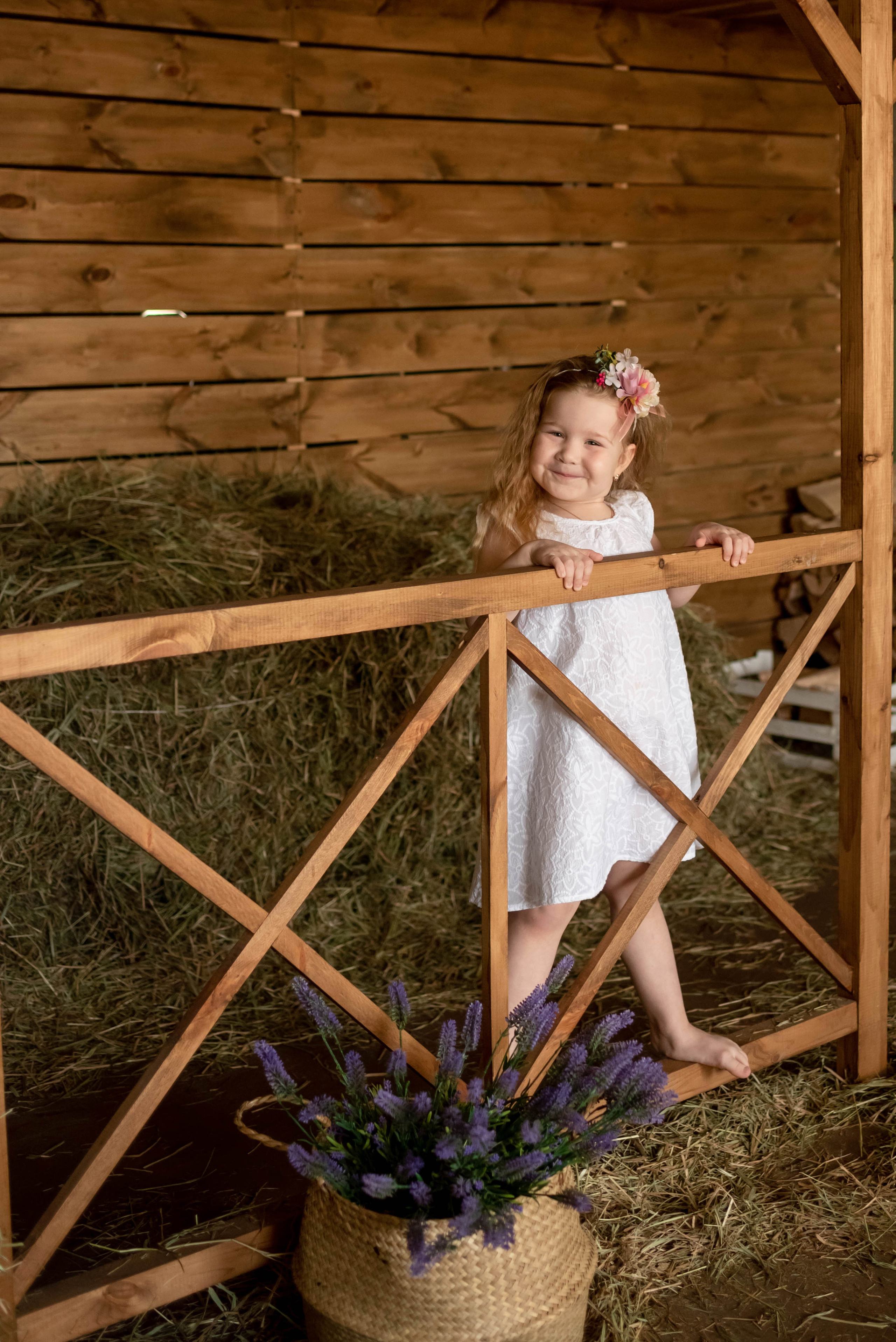 Машенька с утятами. Семейный и детский фотограф Оля в Тюмени