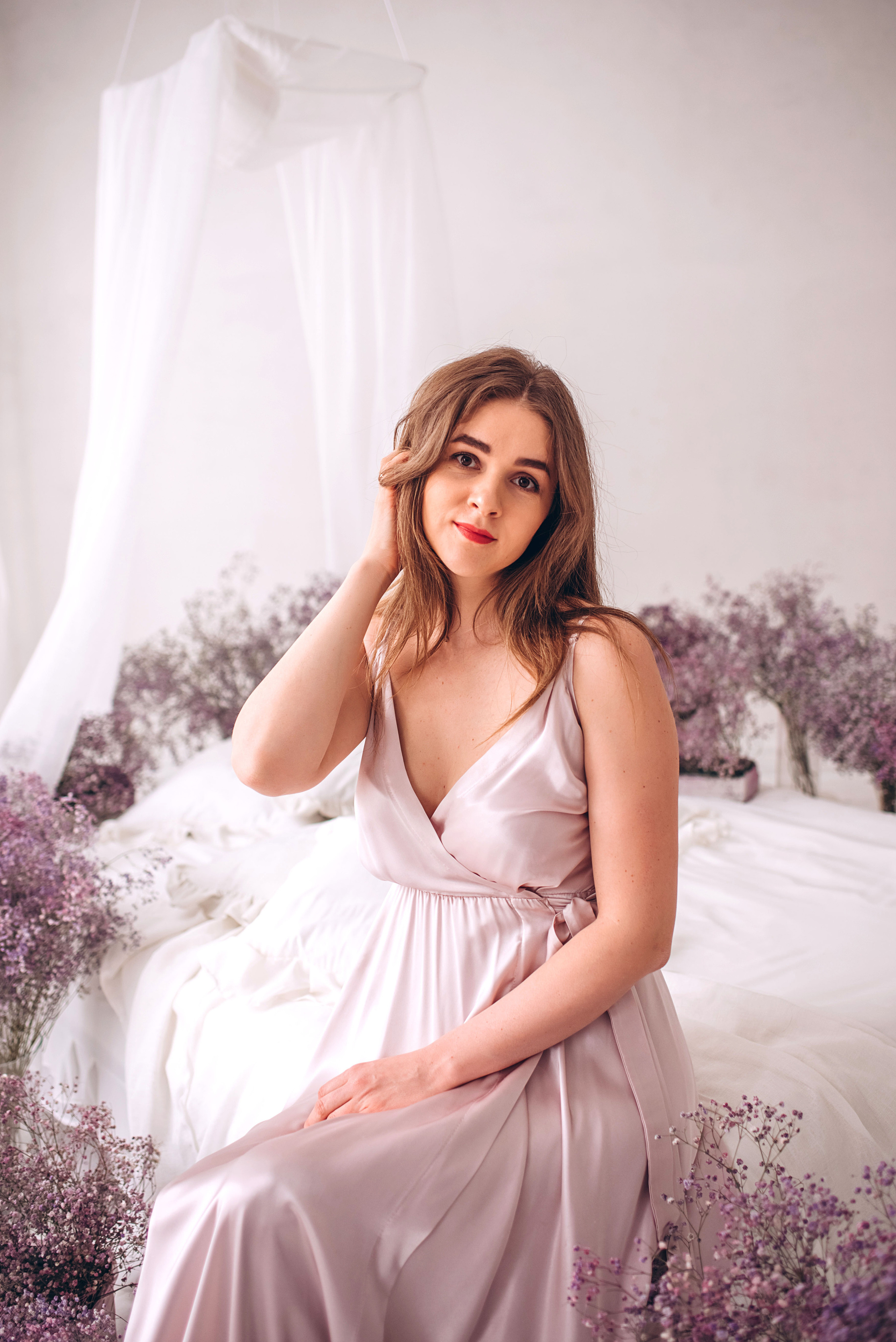 Наталья с гипсофилами. Семейный и детский фотограф Оля в Тюмени