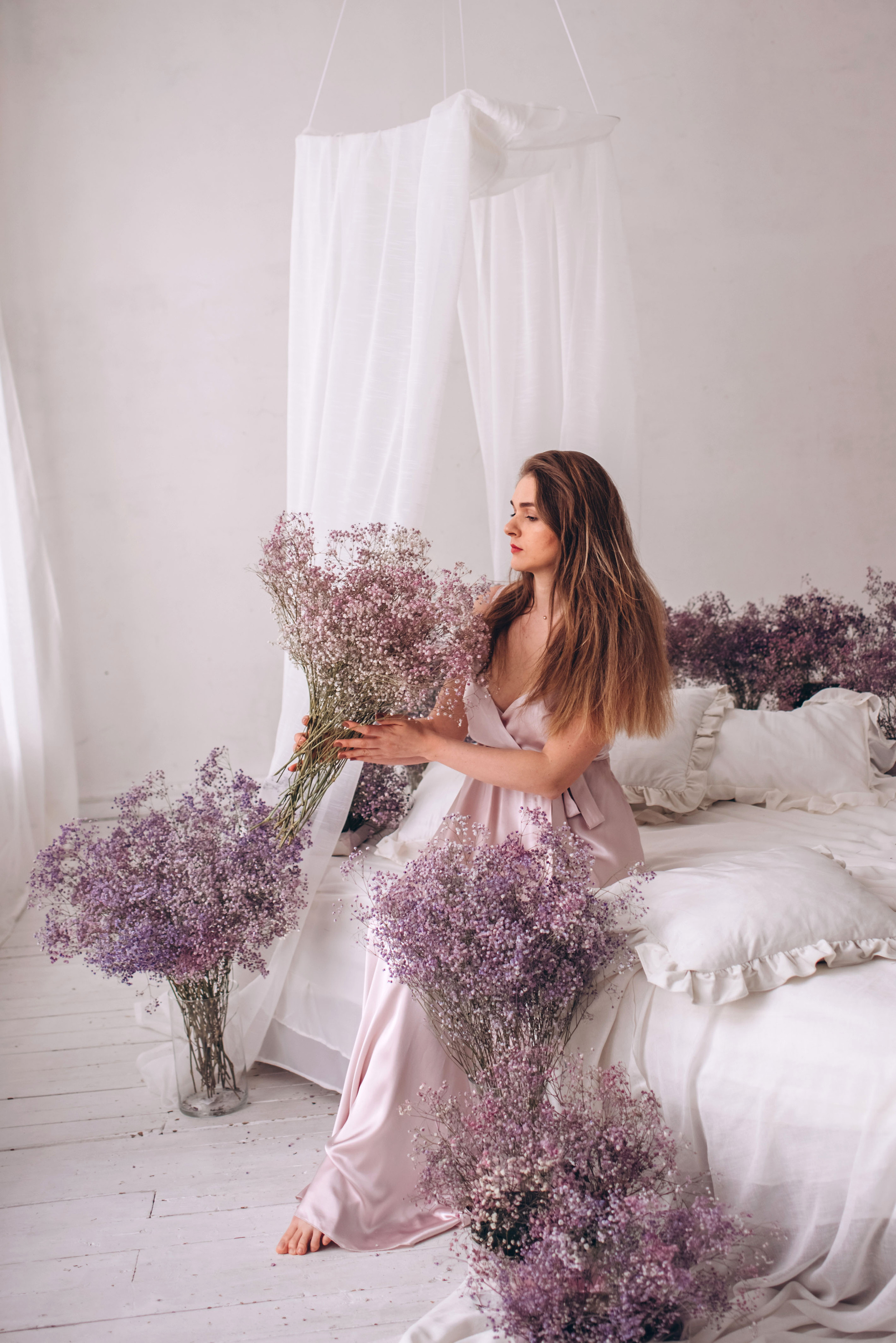 Наталья с гипсофилами. Семейный и детский фотограф Оля в Тюмени