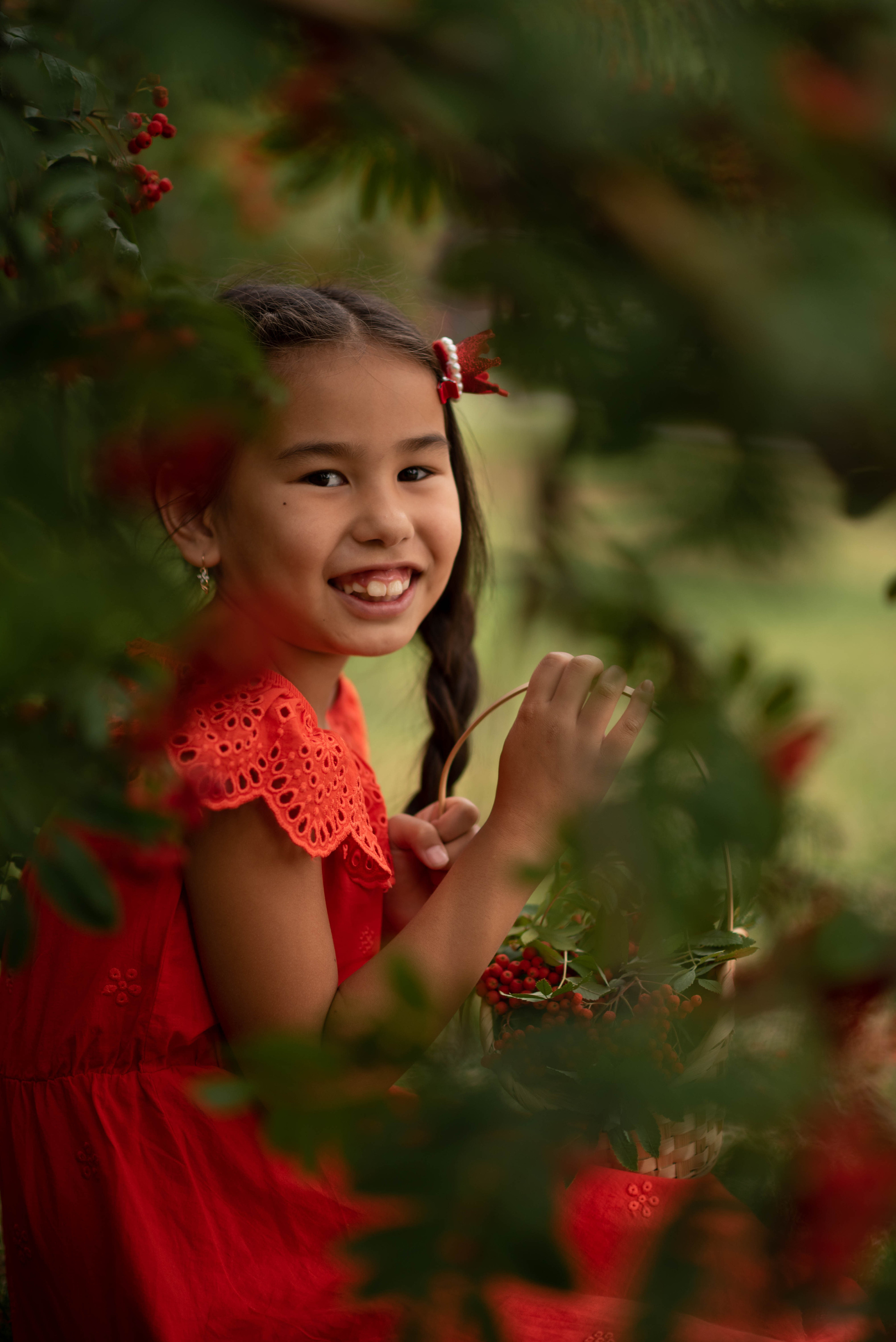 Ажар в рябинке. Семейный и детский фотограф Оля в Тюмени