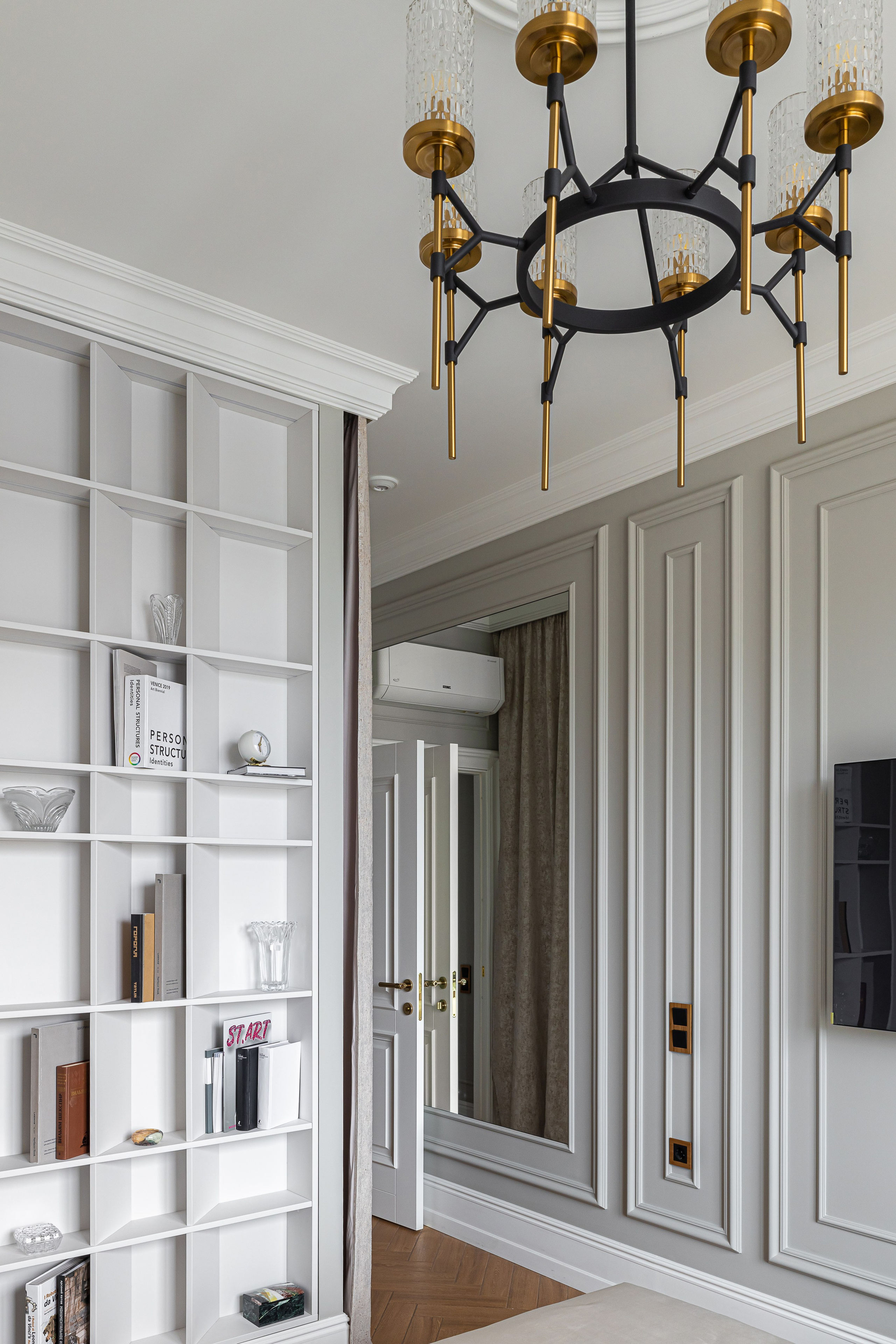 Квартира на Петровском, г. Санкт-Петербург. Дизайнер\стилист Анна Исупова. Иван Благушин. Интерьерный и архитектурный фотограф в Москве и Санкт-Петербурге