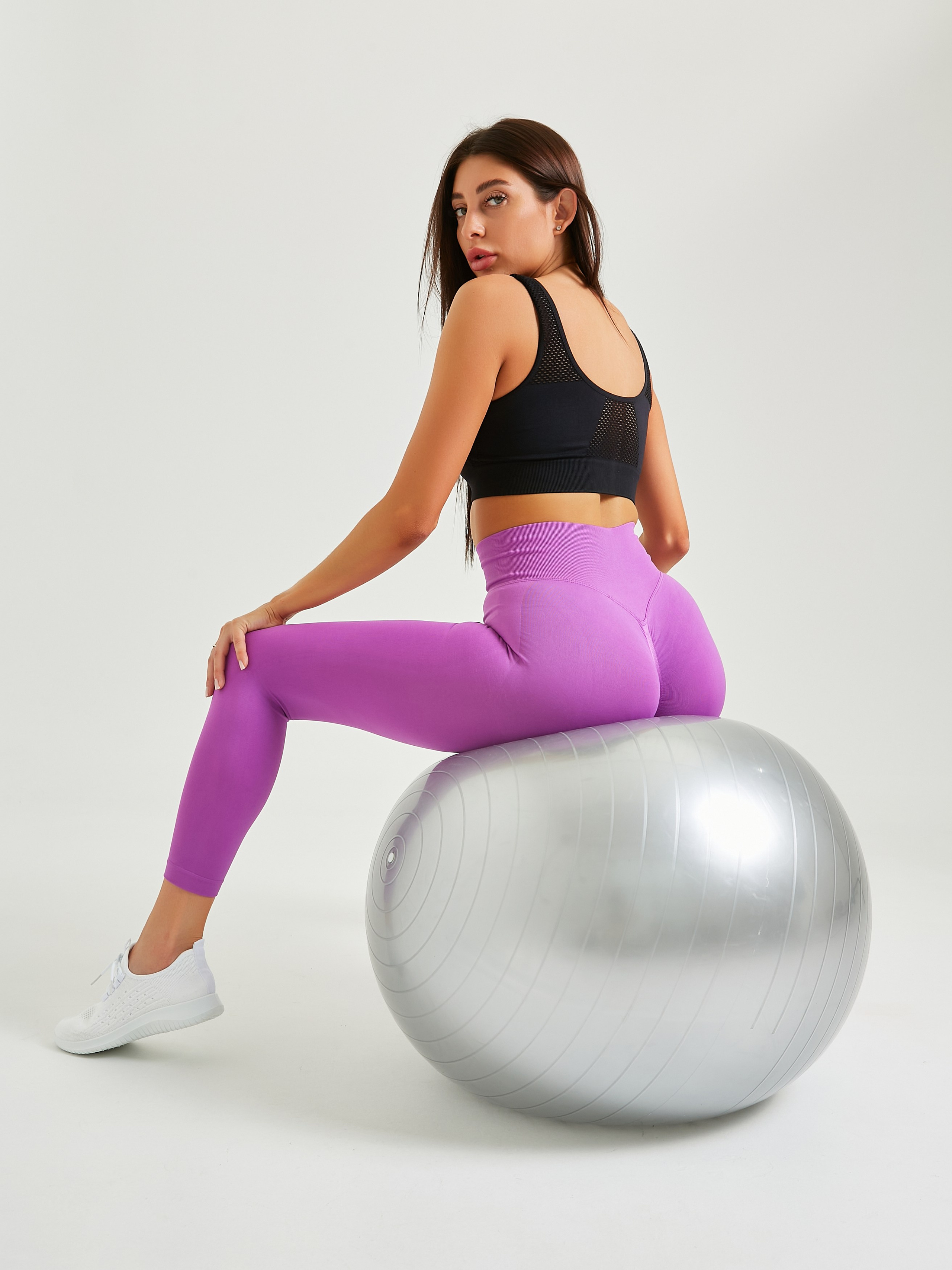 Предметная съемка с моделью. Сборные фотосъемки Новосибирск фото и видео для вайлдбериз