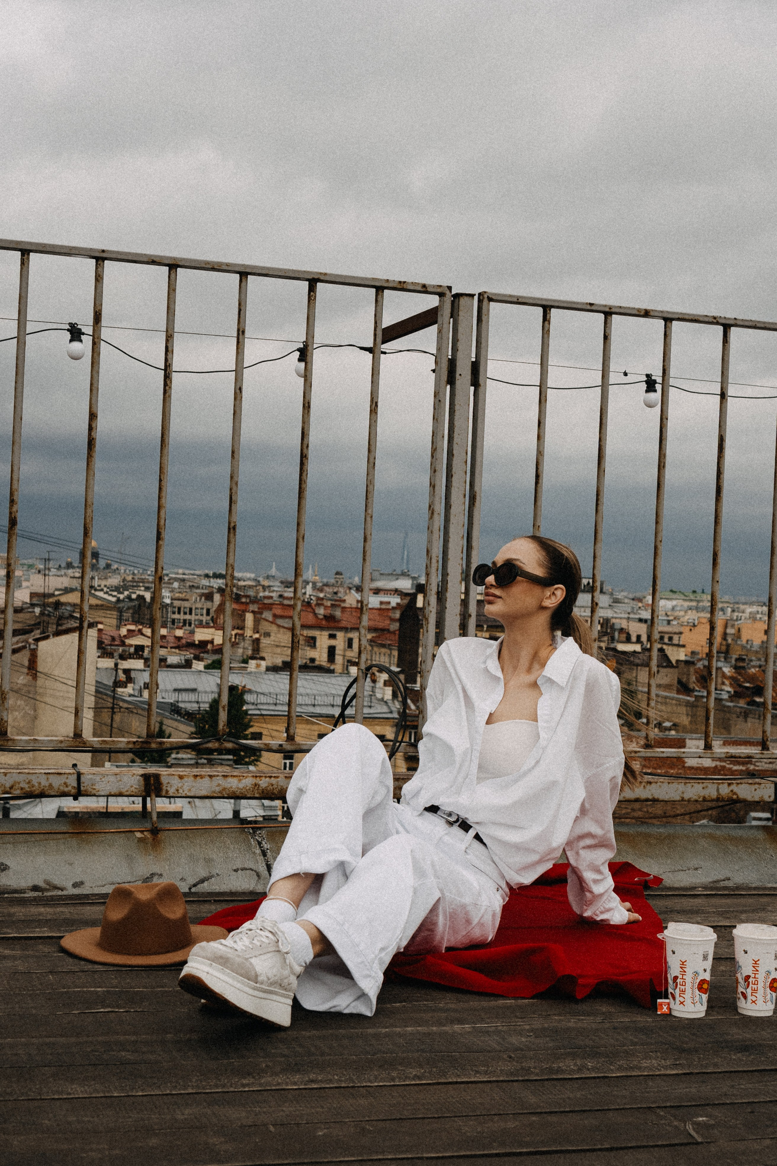 МЫ ГУЛЯЛИ ПРО КРЫШАМ ПИТЕРА. Профессиональный фотограф, Санкт-Петербург — Виктория Богомолова
