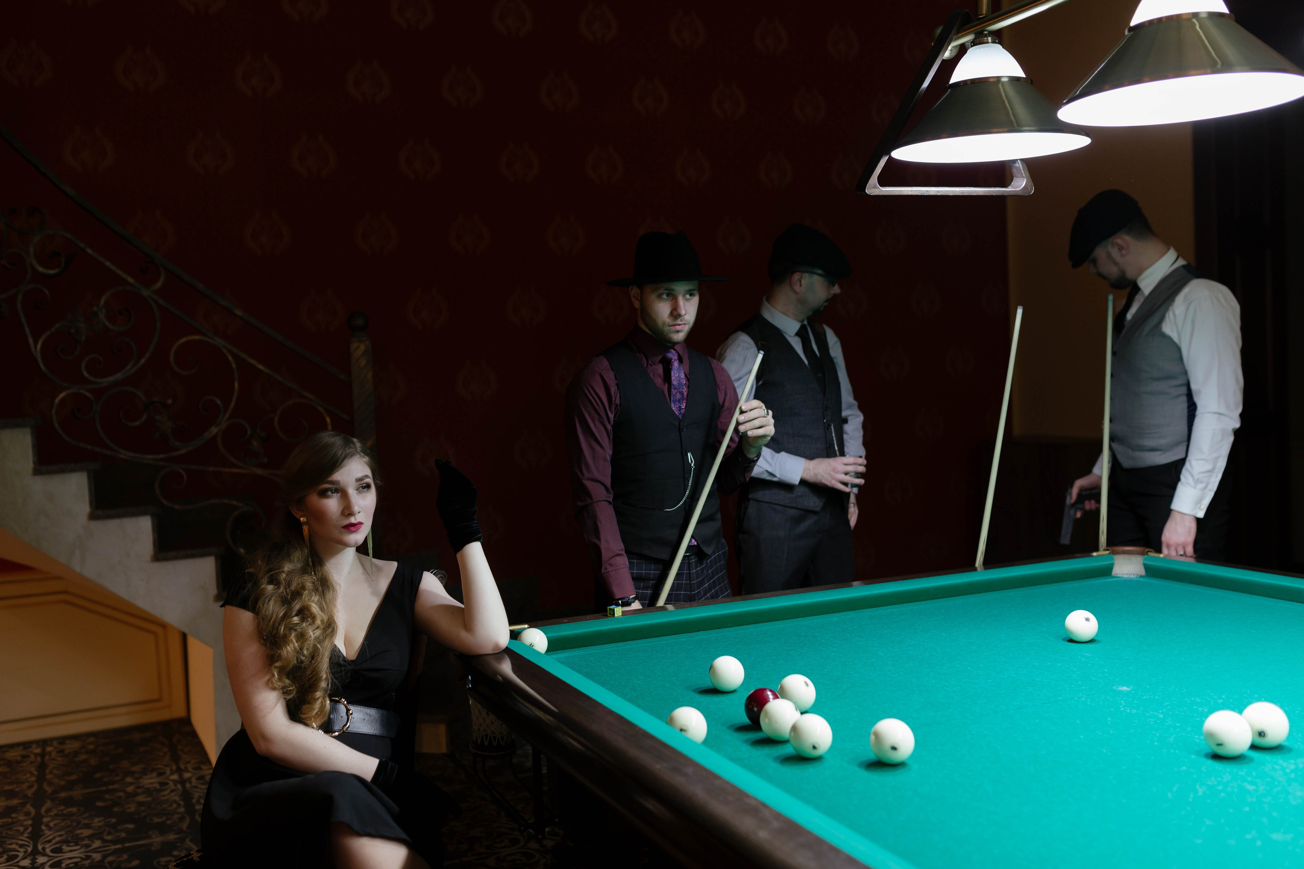 Сходка по Острым козырькам. Портретный фотограф в Симферополе Екатерина Аляпина