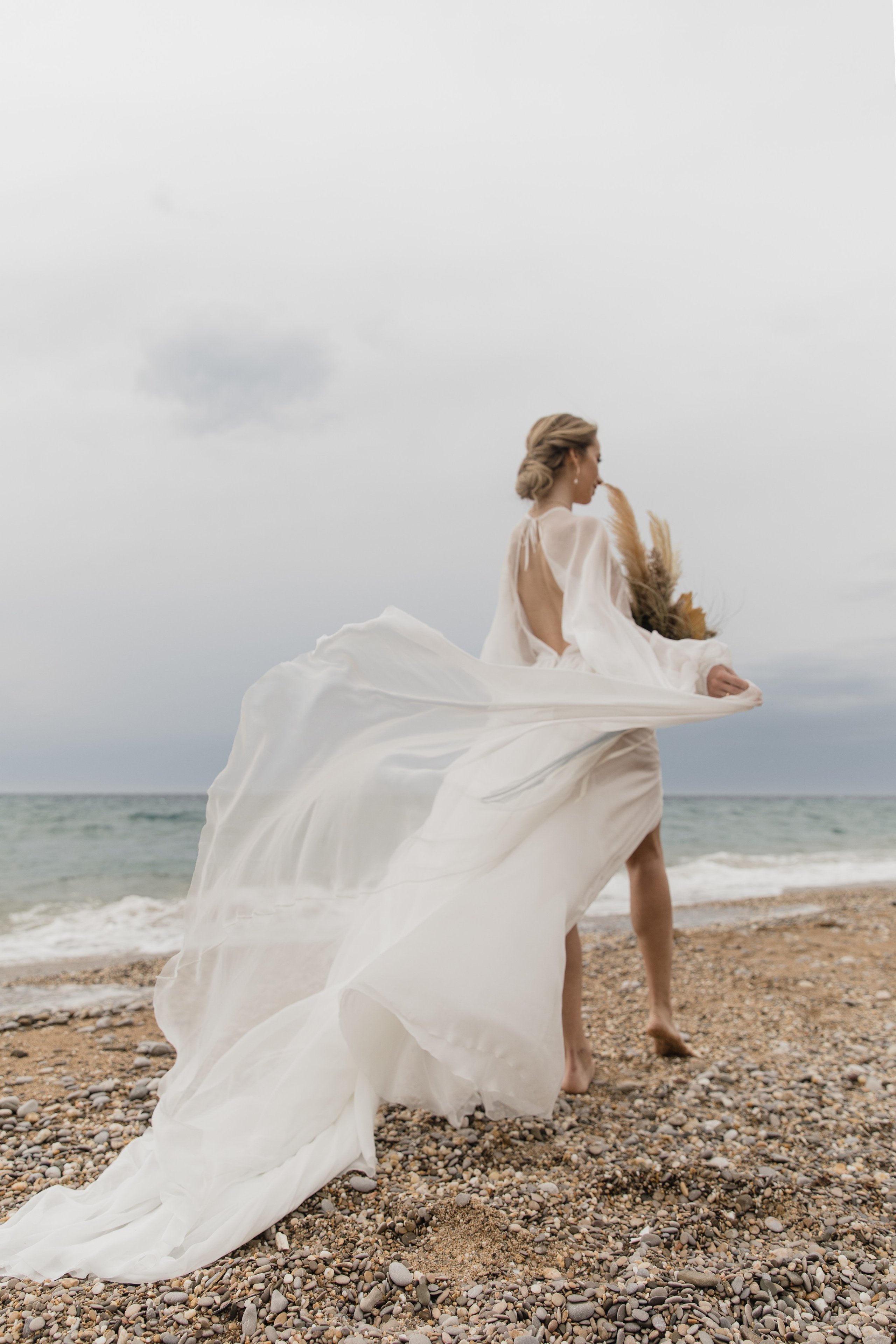 На берегу моря…. СВАДЕБНЫЙ ФОТОГРАФ В КРЫМУ И СЕВАСТОПОЛЕ