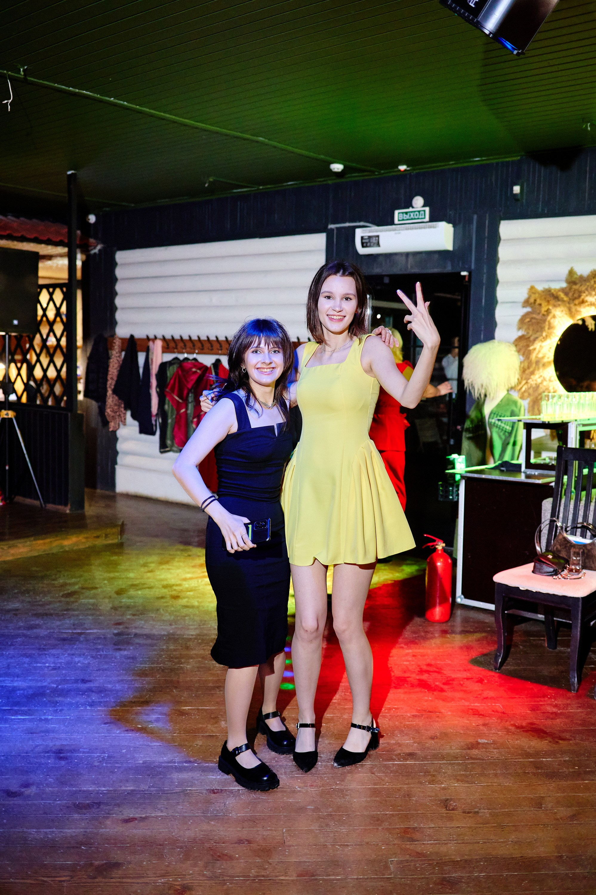 Выпускной 35 Сош. Фотограф Выпускные альбомы Таганрог Сергей Коробченко