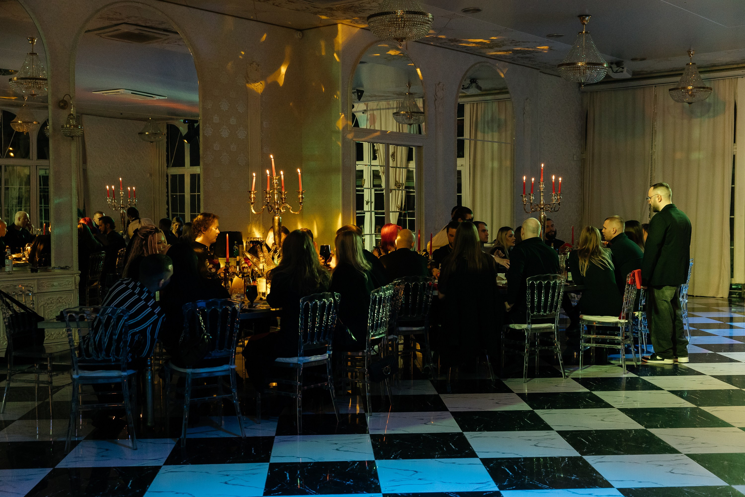 Камерный день рождения в ресторане «Bellagio». Свадебный и семейный фотограф Виолетта Сидельникова. Краснодар, Россия, Беларусь, Европа