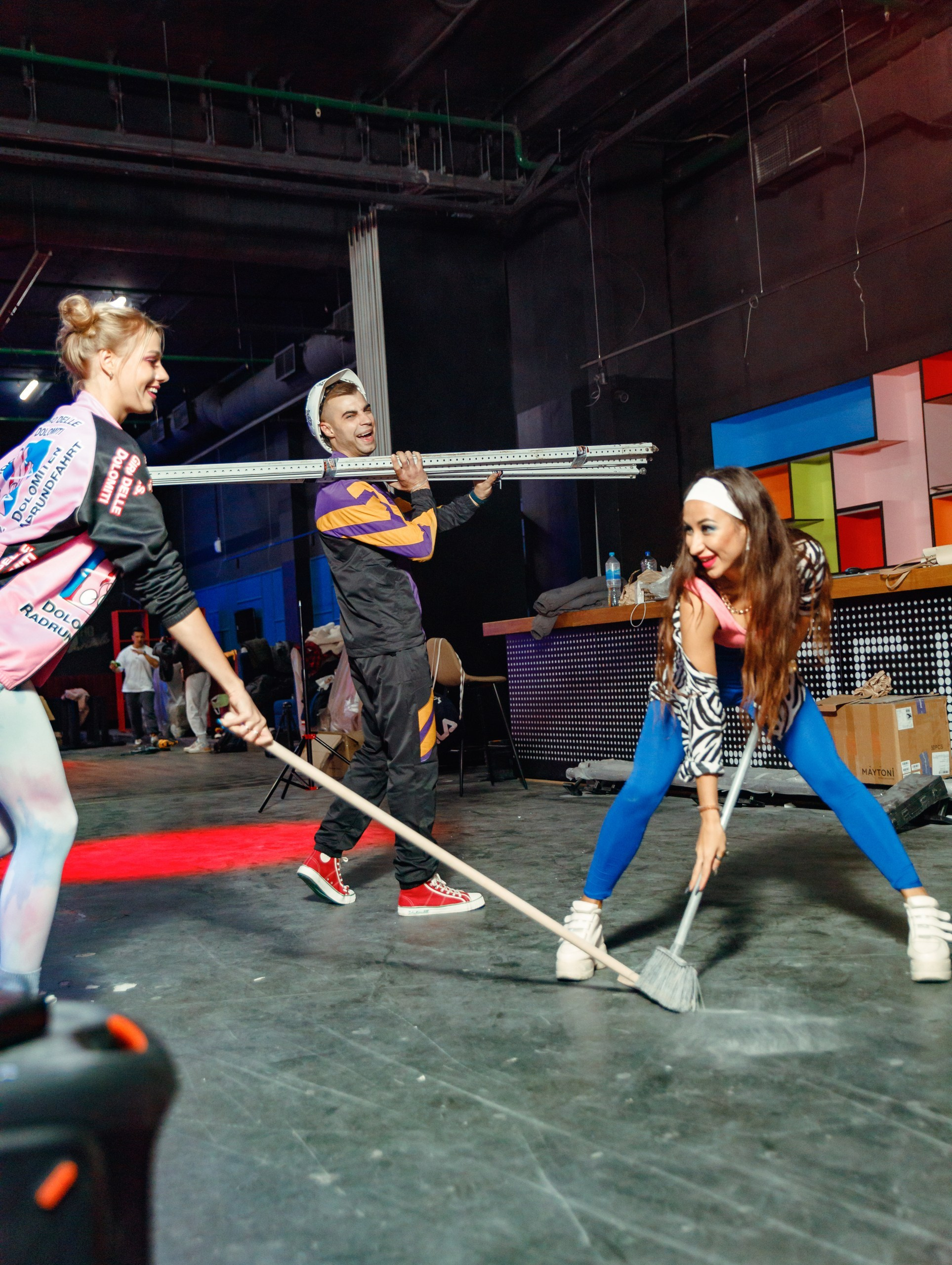 Подготовка к открытию бара Руки ВВЕРХ. Студия коммерческой съемки ХВОЯ