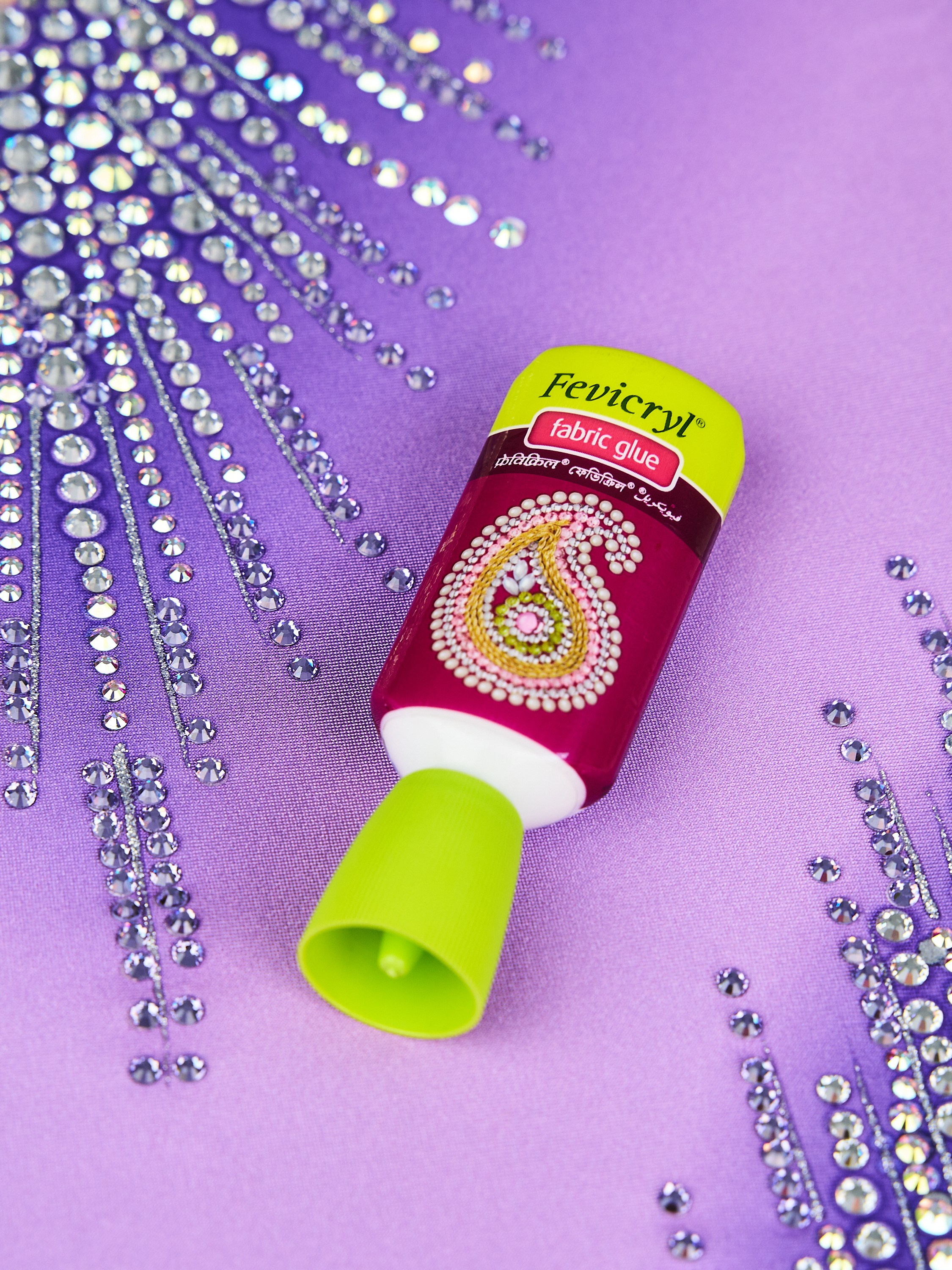 Фото и видео для маркетплейсов — универсальный клей