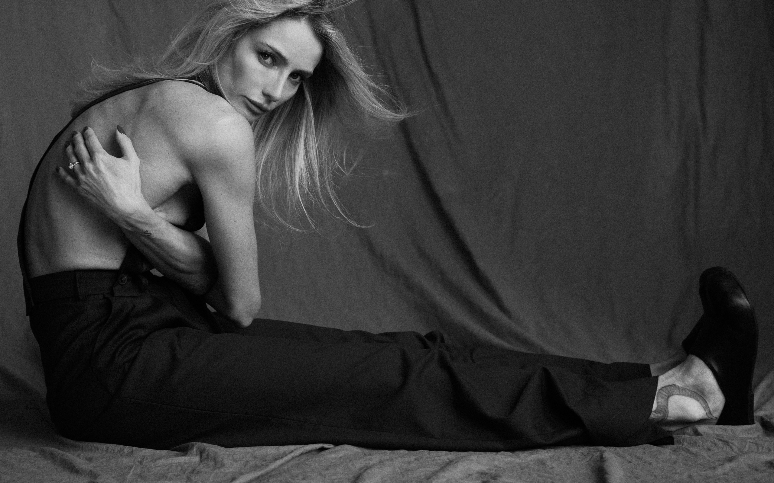 Обнажение. I am Diana, a portrait photographer. I take pictures around the world