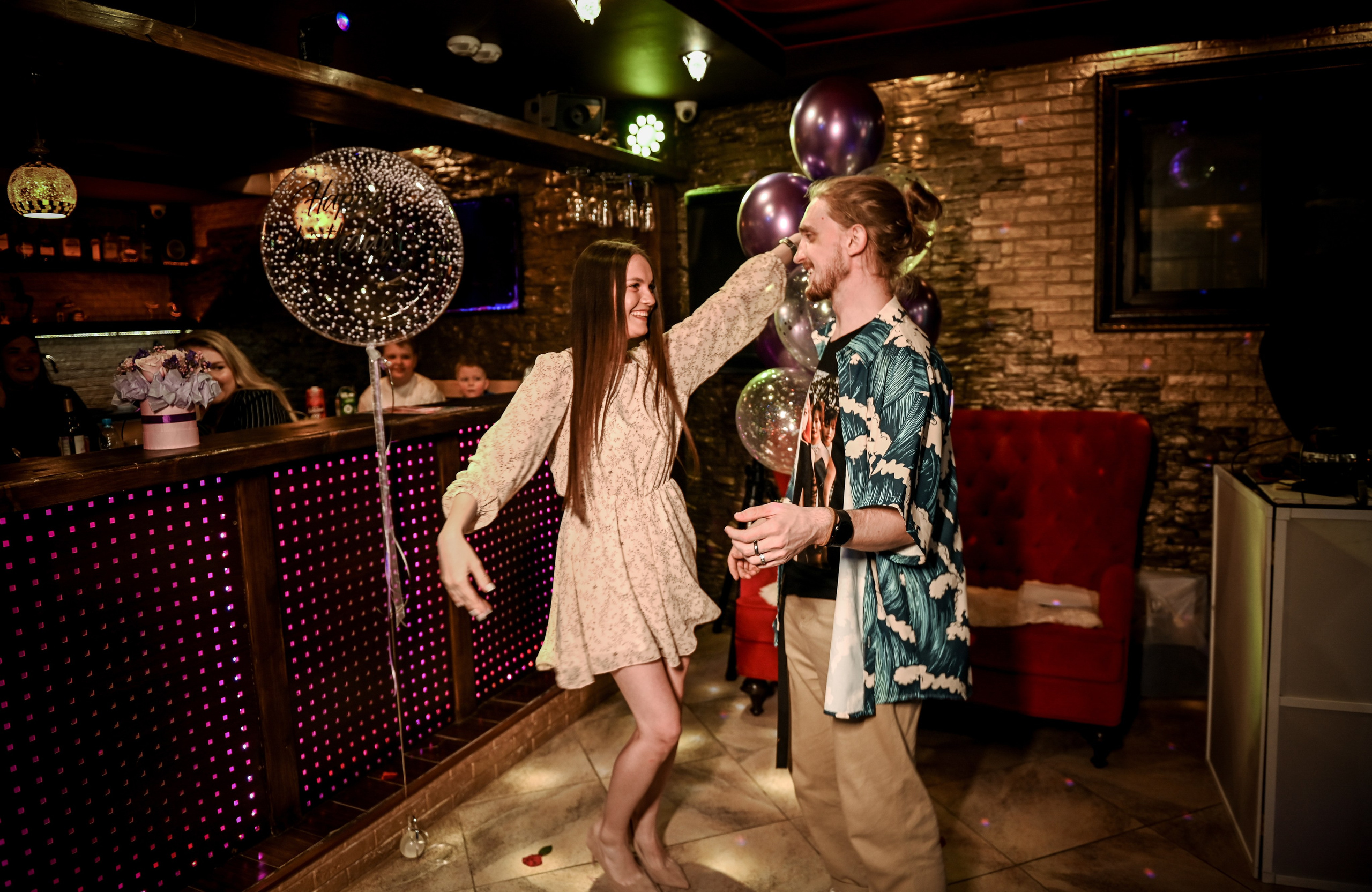 День рождения. Свадебный, семейный, детский, контент фотограф в Омске Максим Ильин