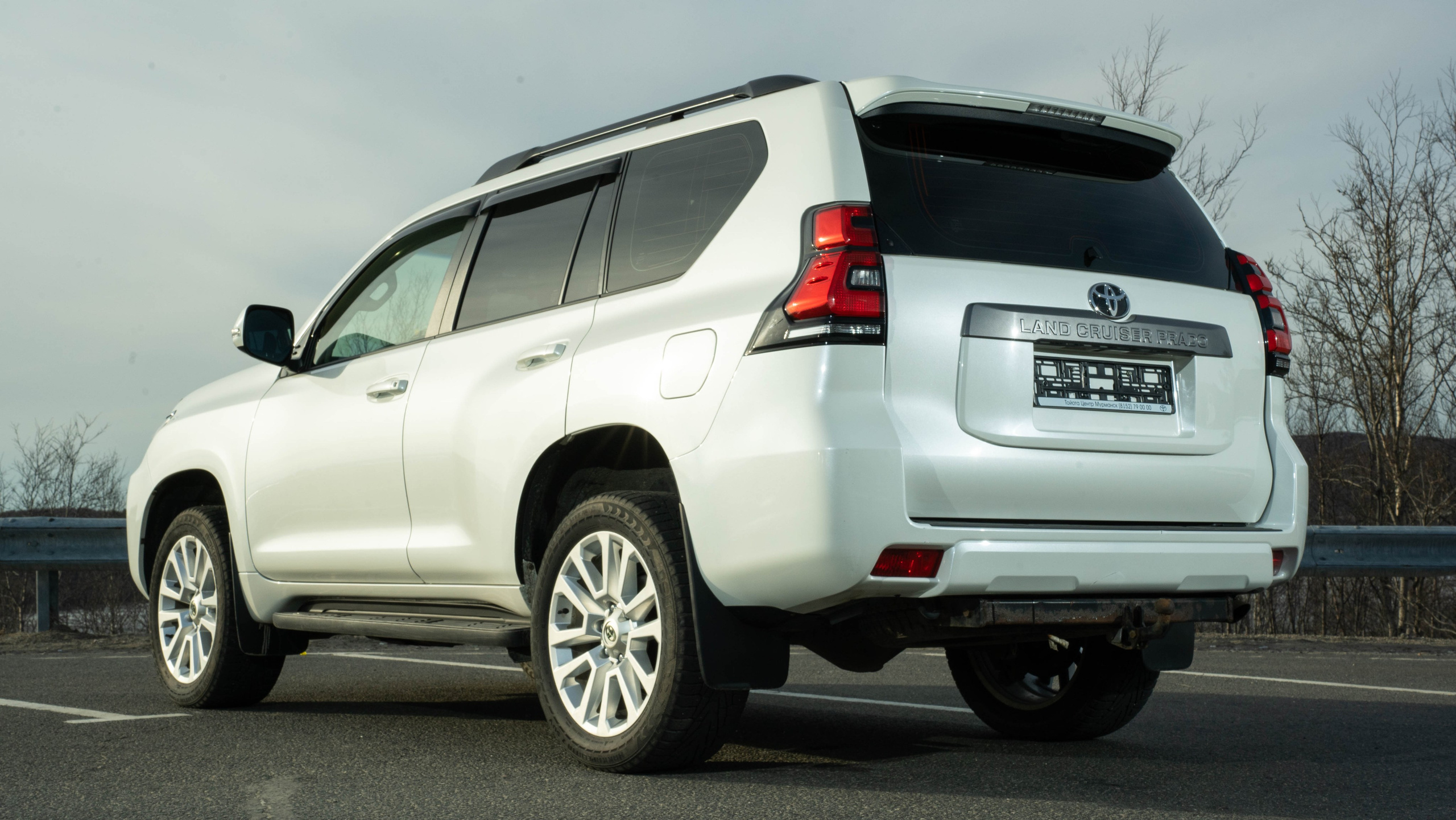 автомобиль сзади