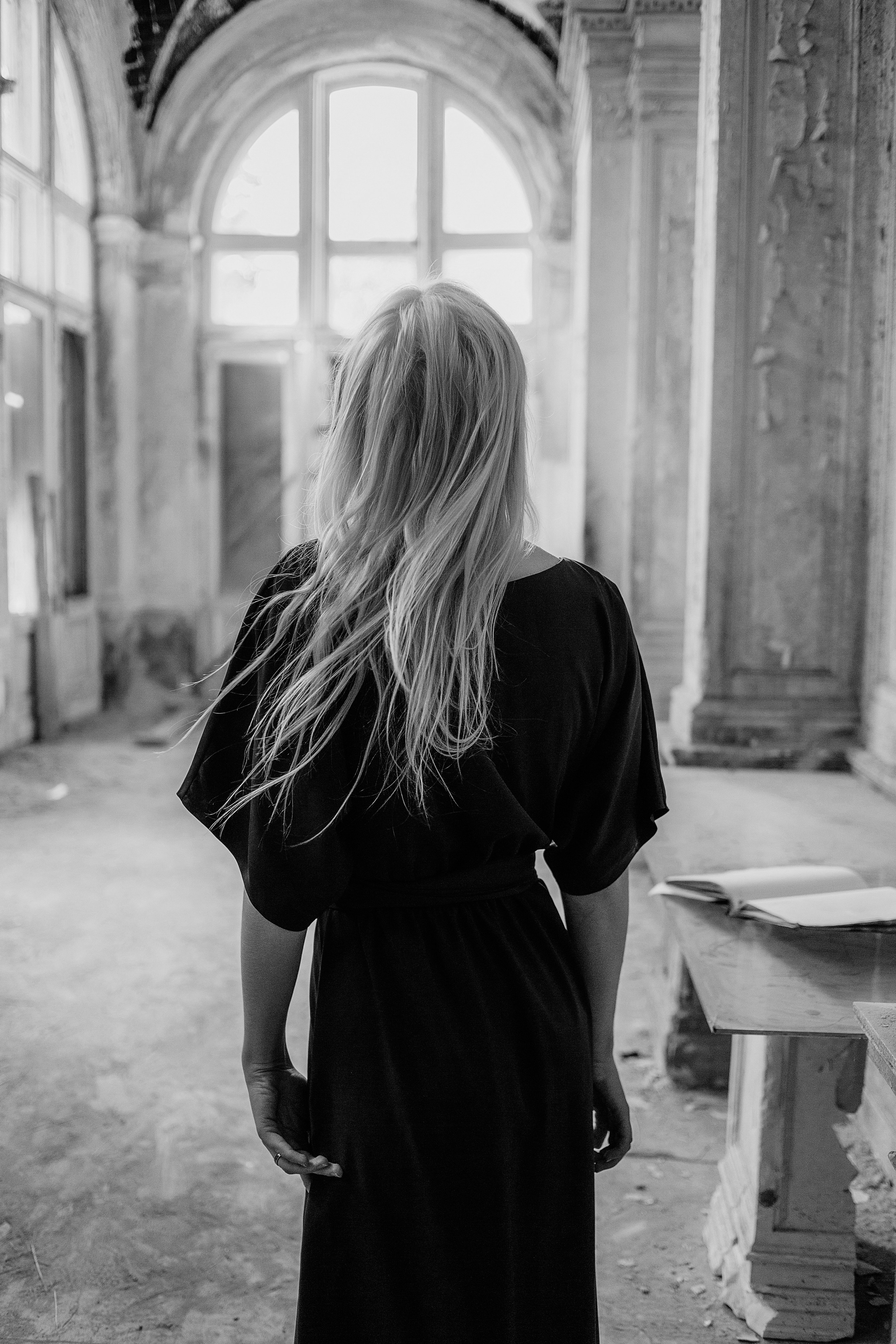 В заброшенной усадьбе. Фотограф в Санкт-Петербурге Вера Сивенкова