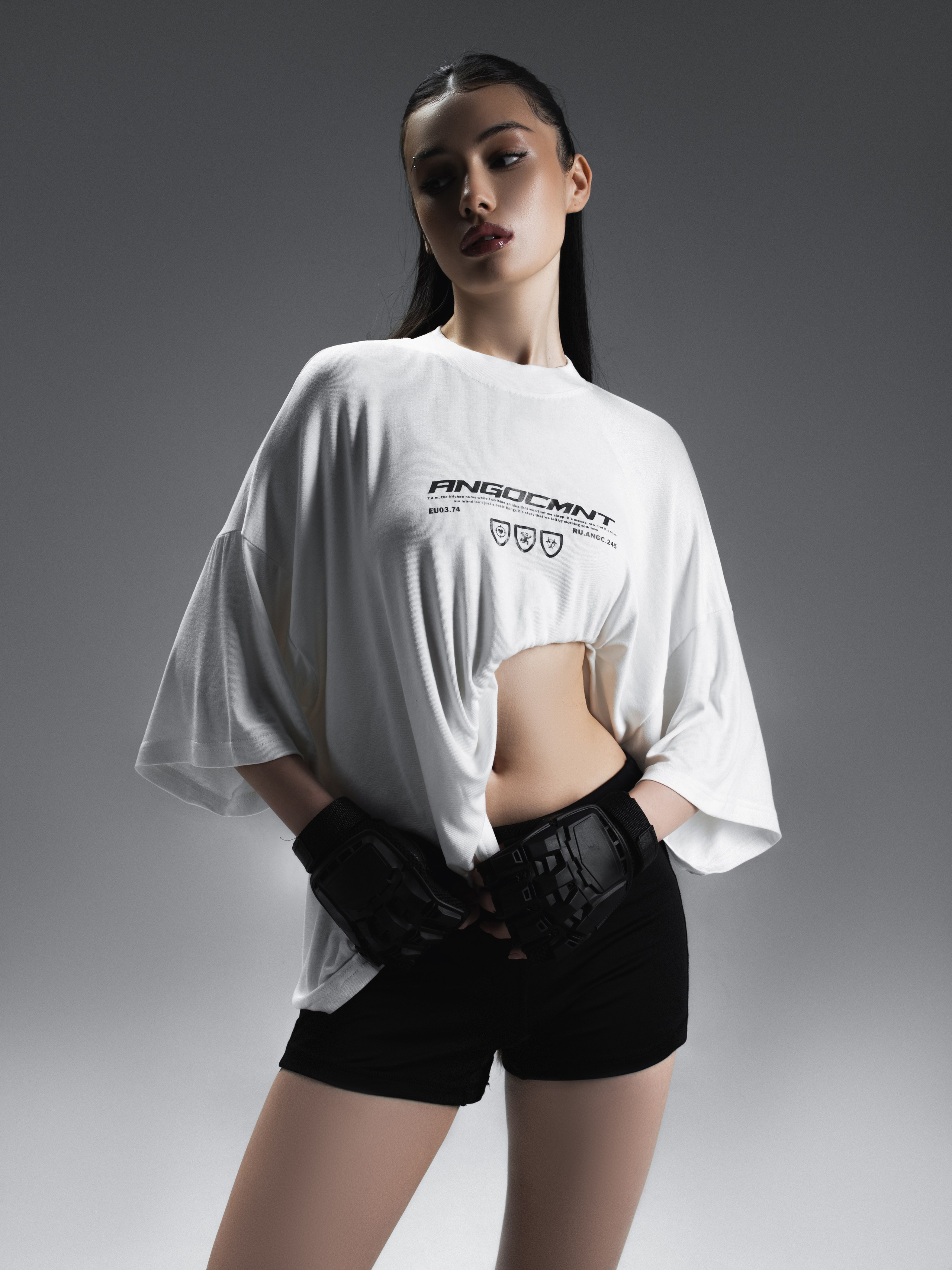 КАТАЛОГ | серый фон. RUNA production — стильные съемки для брендов