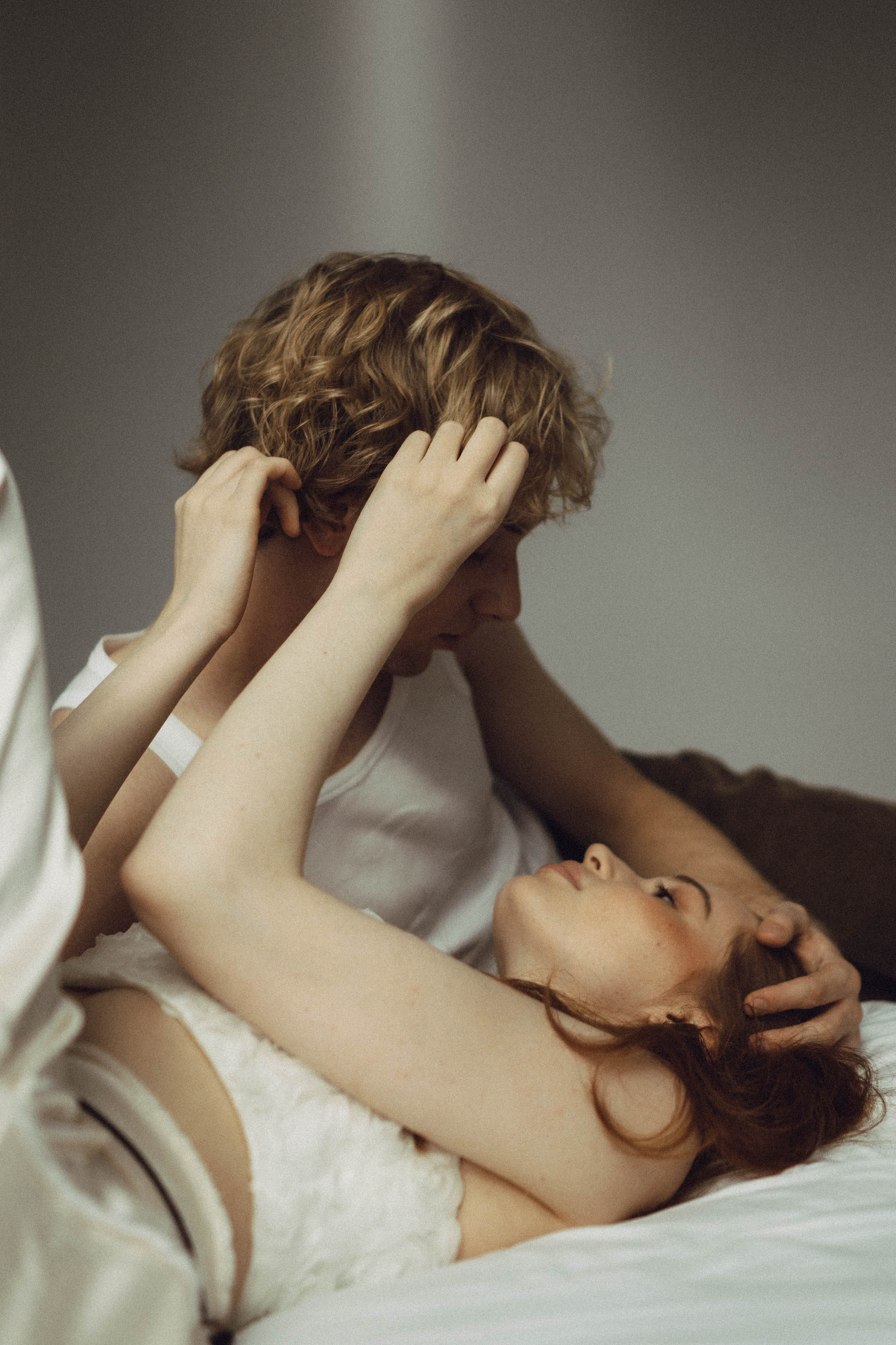 СВАДЕБНАЯ СЬЕМКА В ОТЕЛЕ. СБОРЫ ЖЕНИХА И НЕВЕСТЫ И ТАКЖЕ ТОР И ПОДГОТОВКА К ПРОГУЛКЕ. Профессиональный фотограф, Санкт-Петербург — Виктория Богомолова