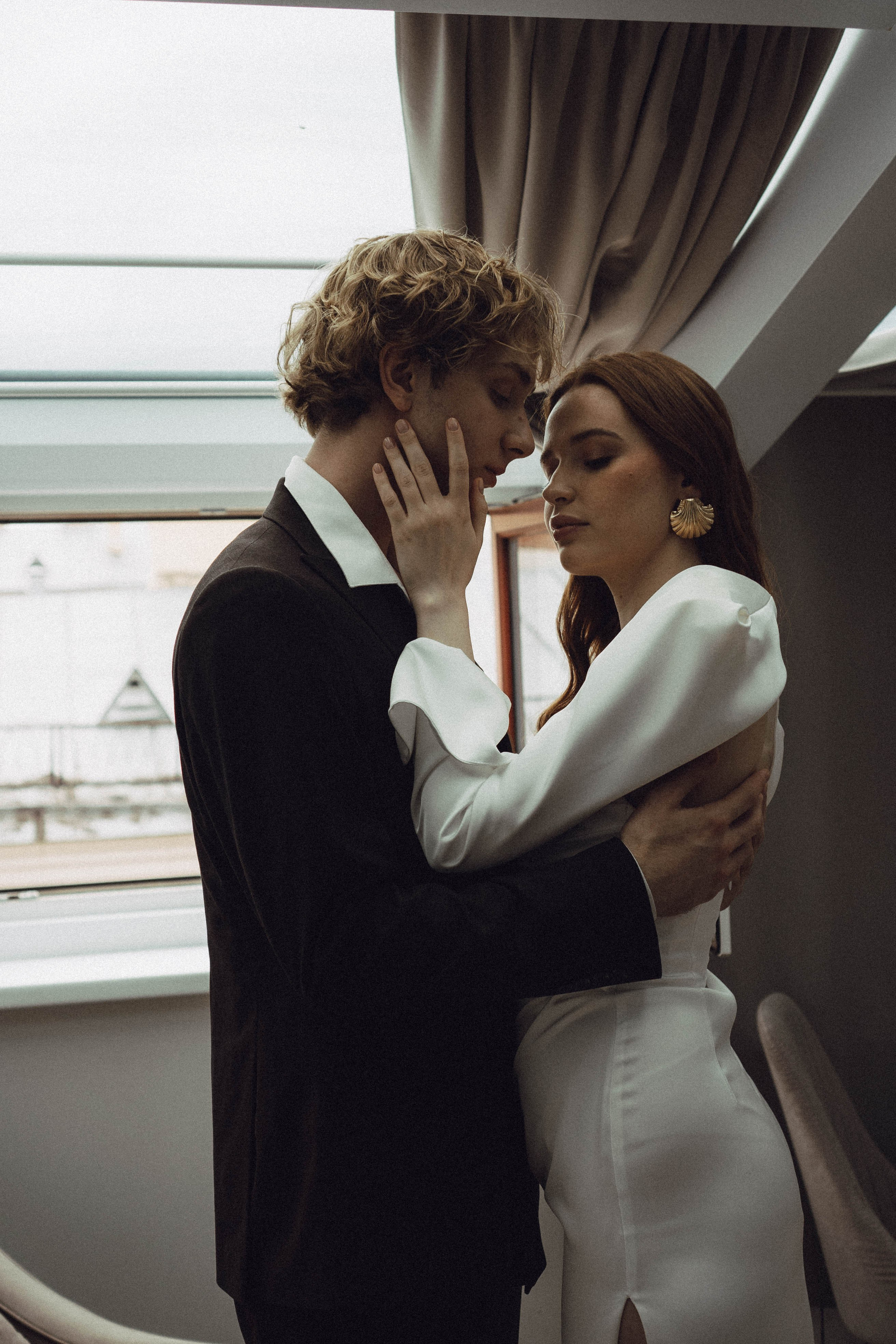 СВАДЕБНАЯ СЬЕМКА В ОТЕЛЕ. СБОРЫ ЖЕНИХА И НЕВЕСТЫ И ТАКЖЕ ТОР И ПОДГОТОВКА К ПРОГУЛКЕ. Профессиональный фотограф, Санкт-Петербург — Виктория Богомолова