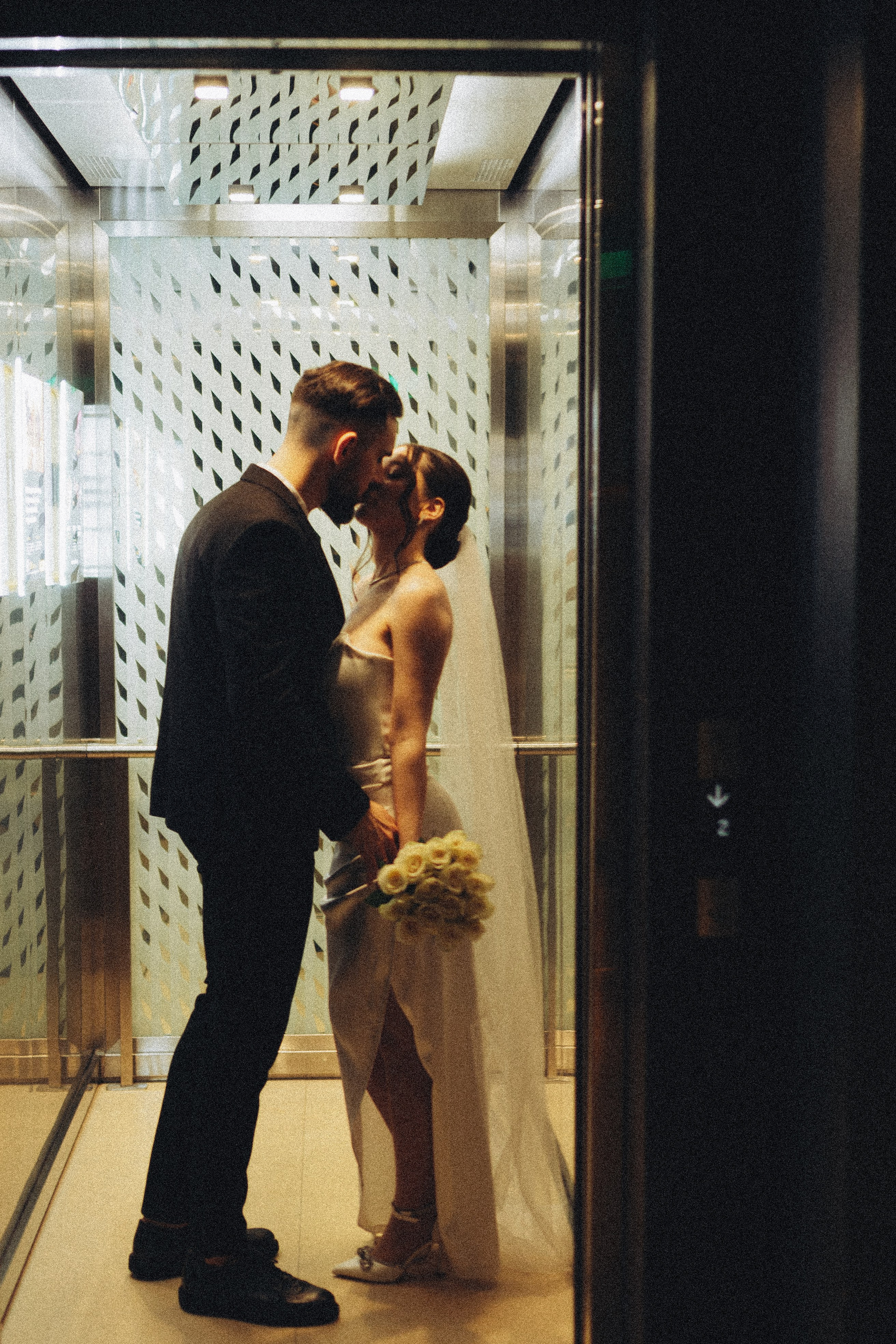 СВАДЕБНАЯ СЬЕМКА СБОРОВ ЖЕНИХА И НЕВЕСТЫ В ОТЕЛЕ И ТАКЖЕ ФОТОСЕССИИЯ В ОТЕЛЕЕ МЕГАПОЛИС БРЯНСК. Профессиональный фотограф, Санкт-Петербург — Виктория Богомолова