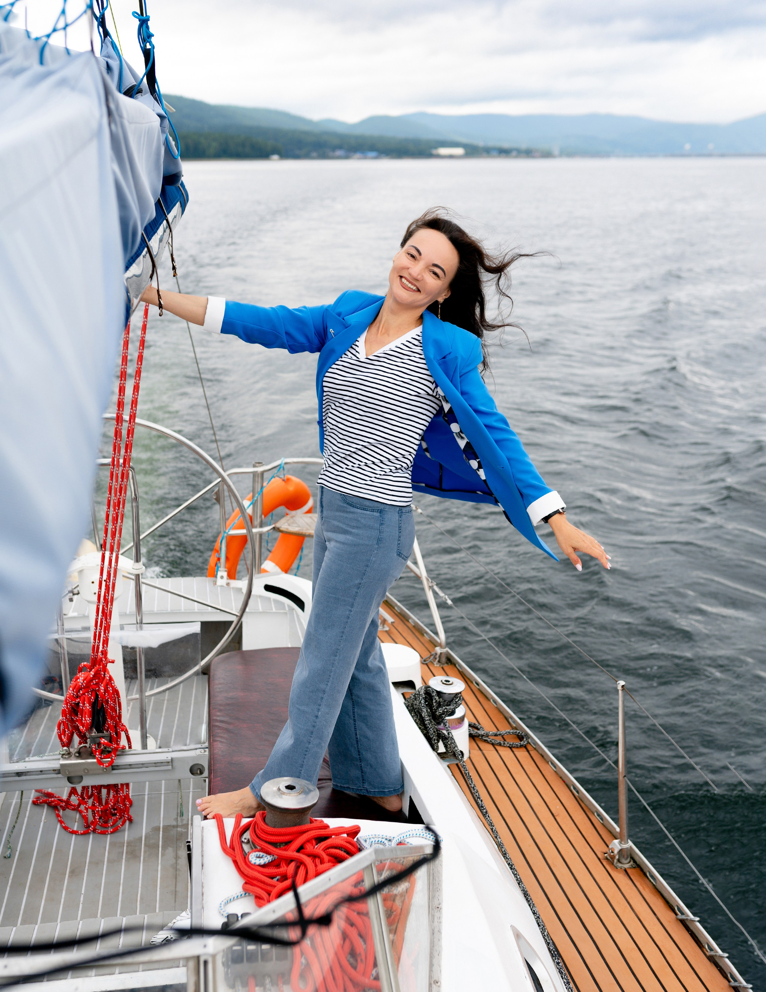 Фотосессия на природе на яхте. Фотограф Ким Наталья в Красноярске